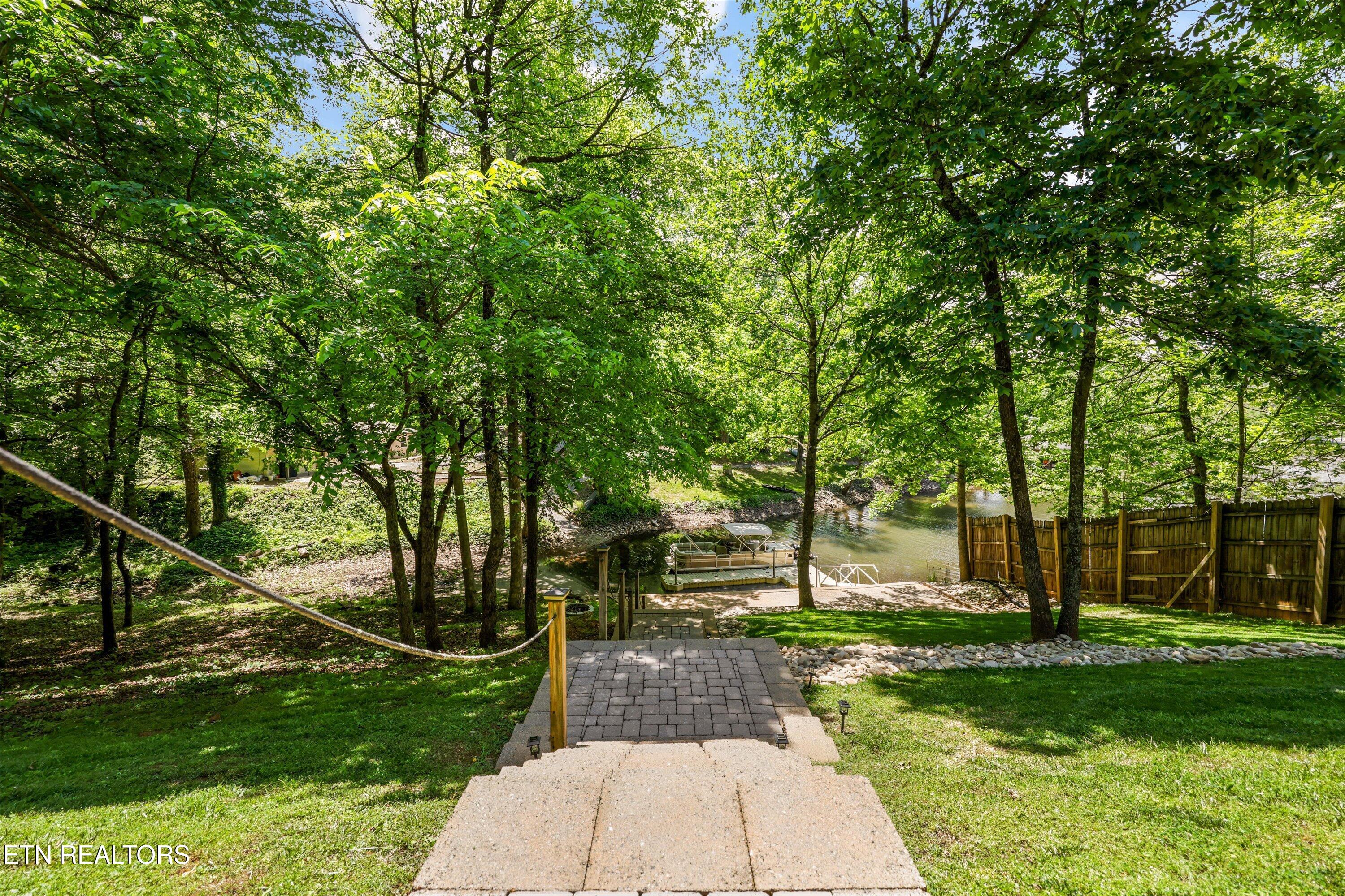 1121 S Sequoyah Drive Friendsville TN 37737
