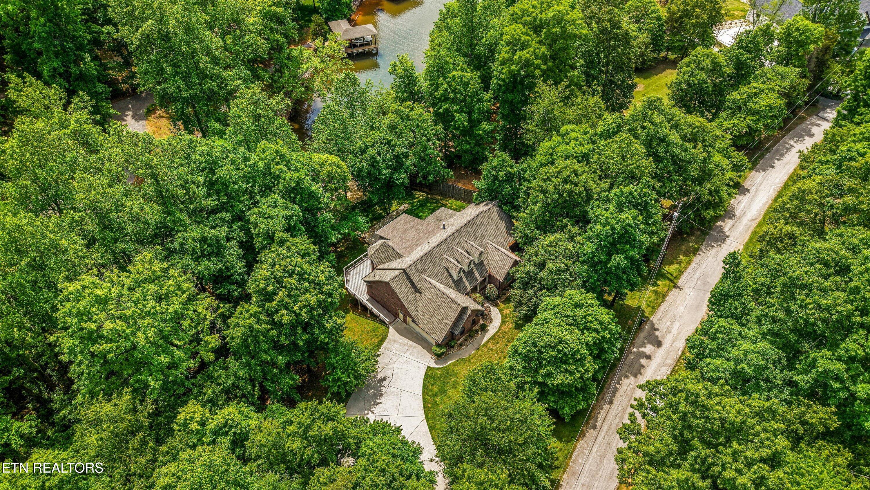 1121 S Sequoyah Drive Friendsville TN 37737
