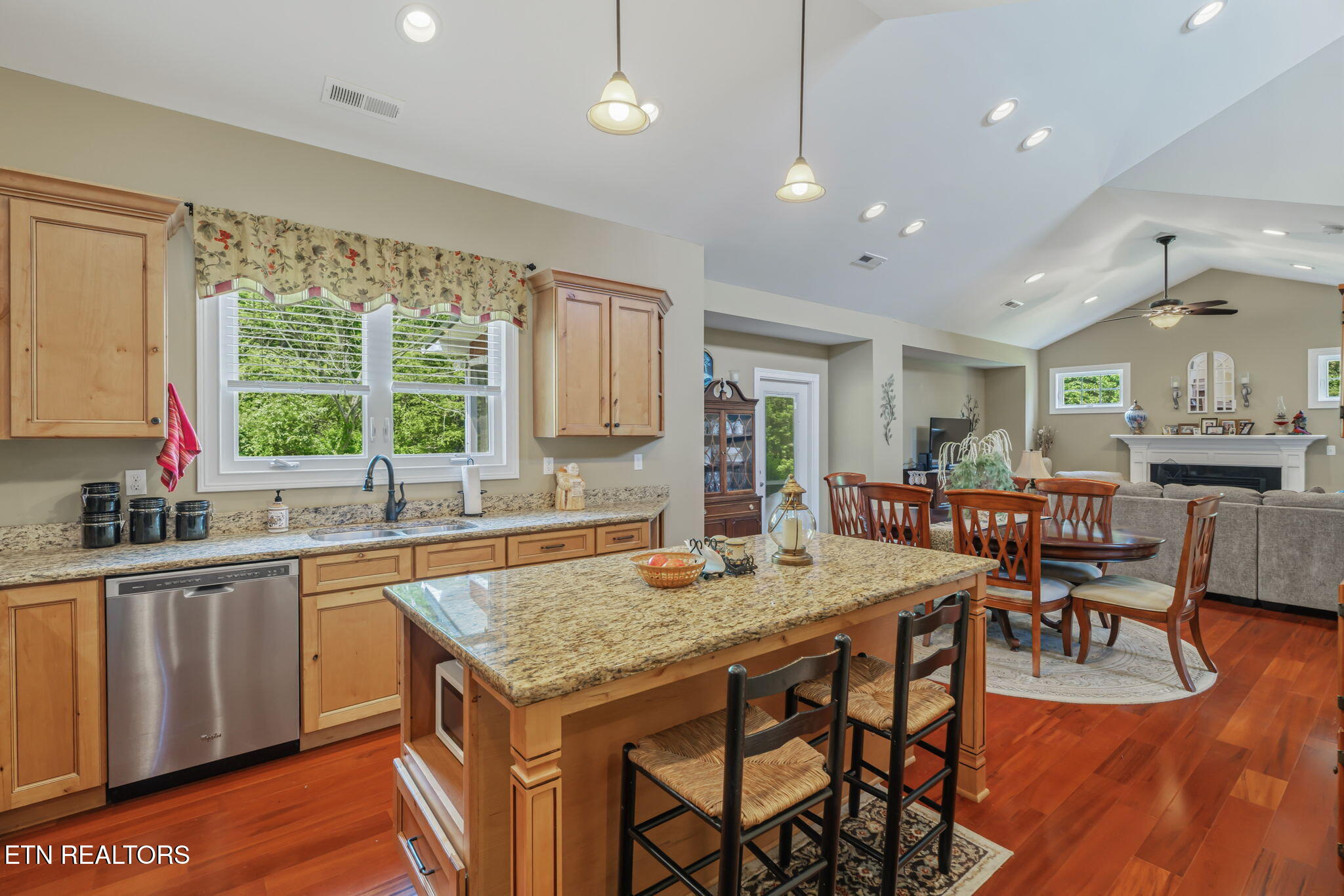 141 Cumberland Road Oliver Springs TN 37840