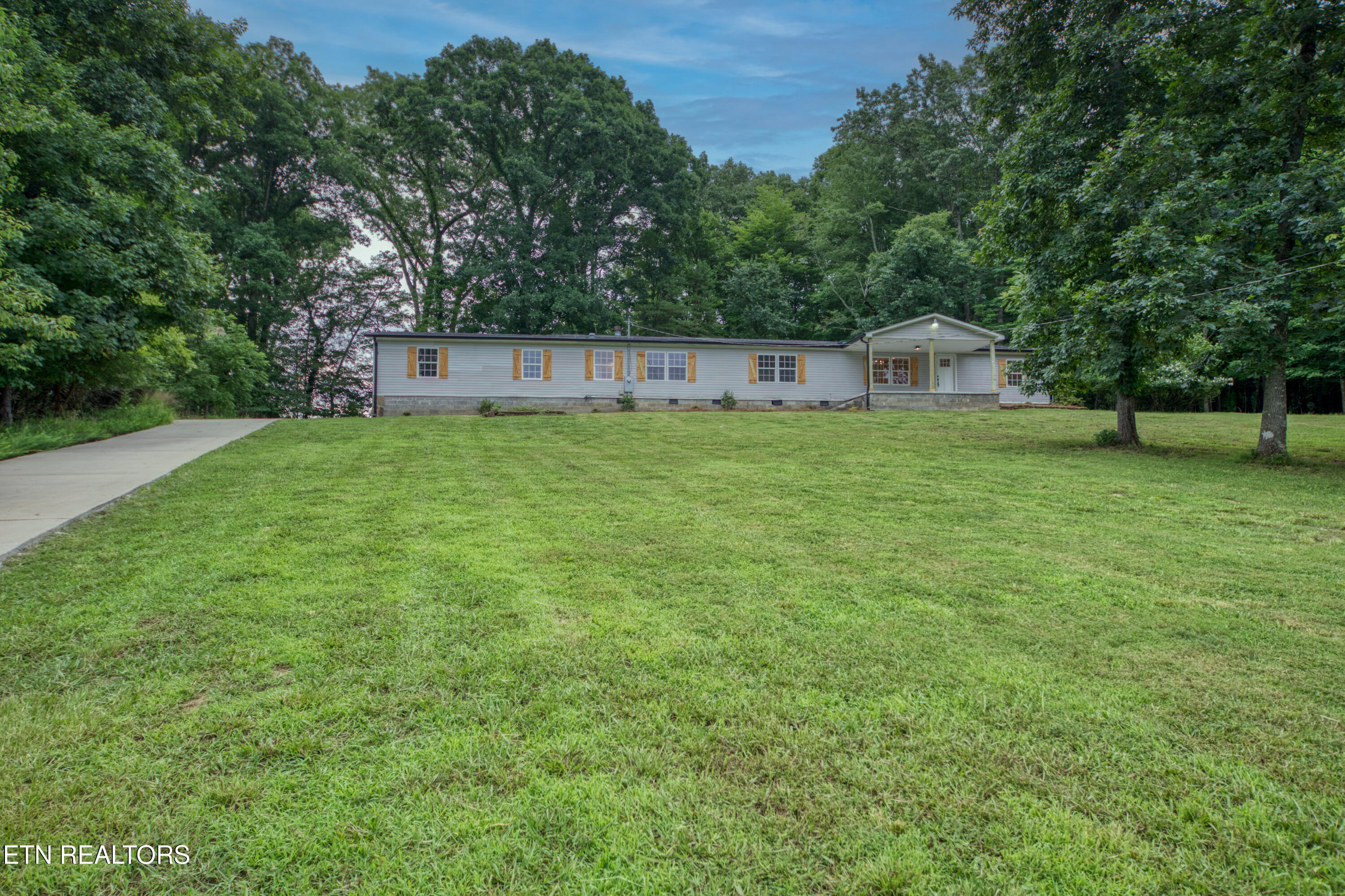 131 Collier Drive Kingston TN 37763