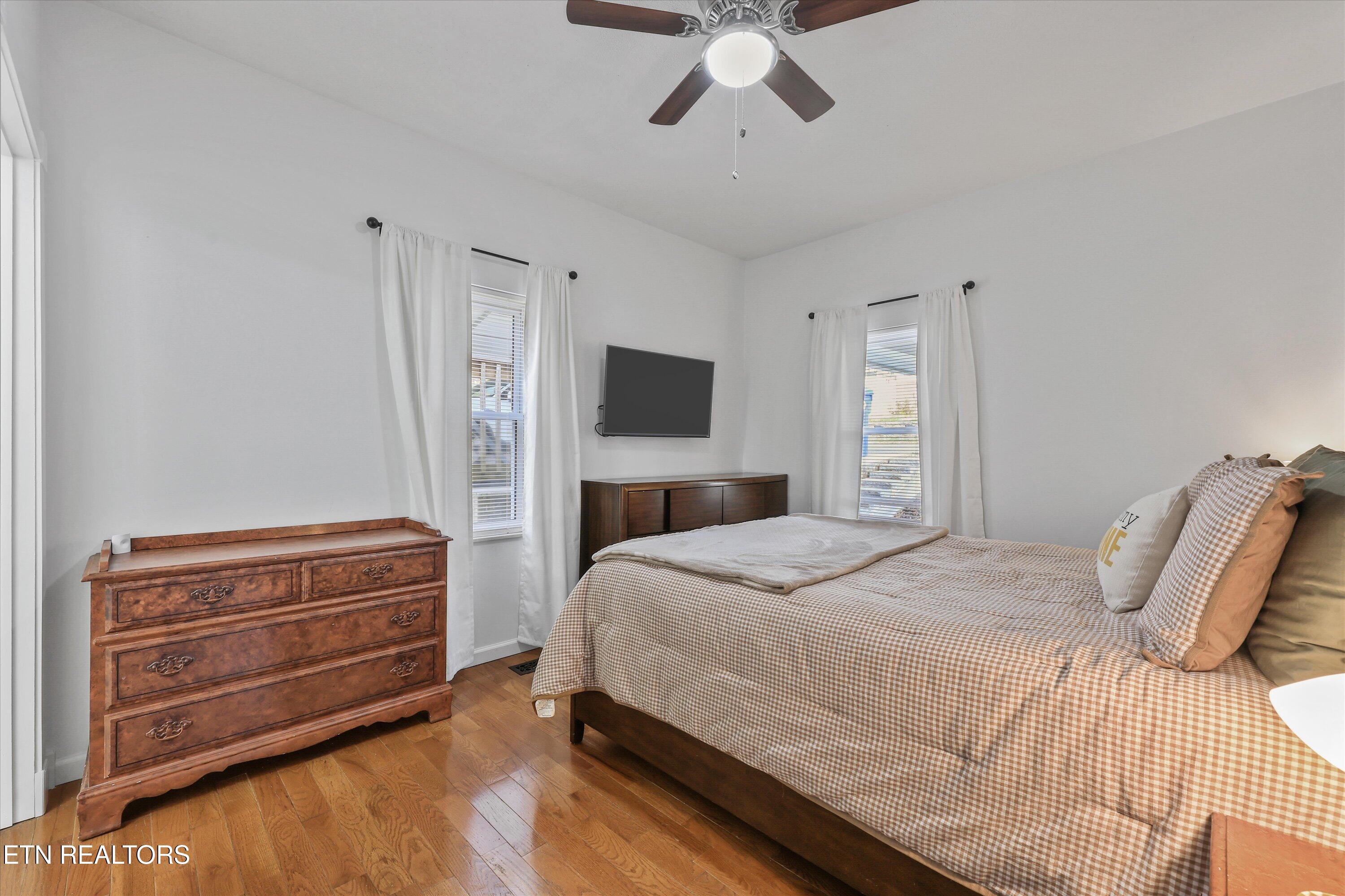 504 Park Avenue Clinton TN 37716