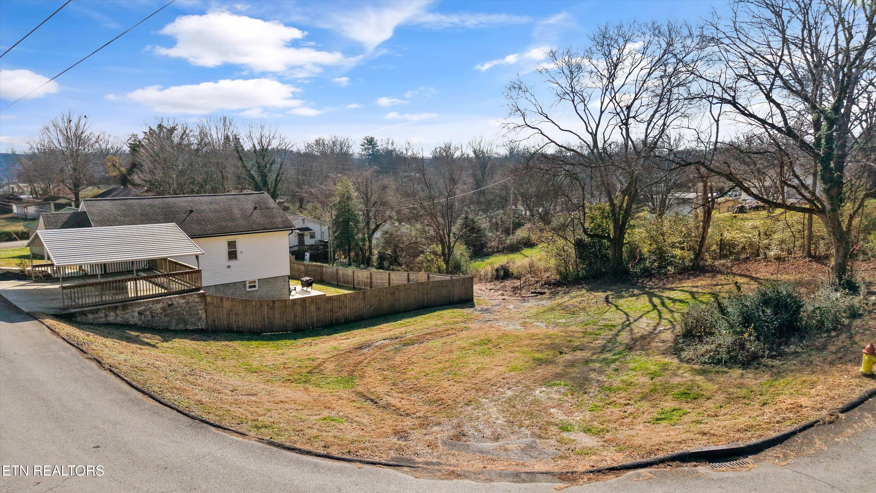 504 Park Avenue Clinton TN 37716