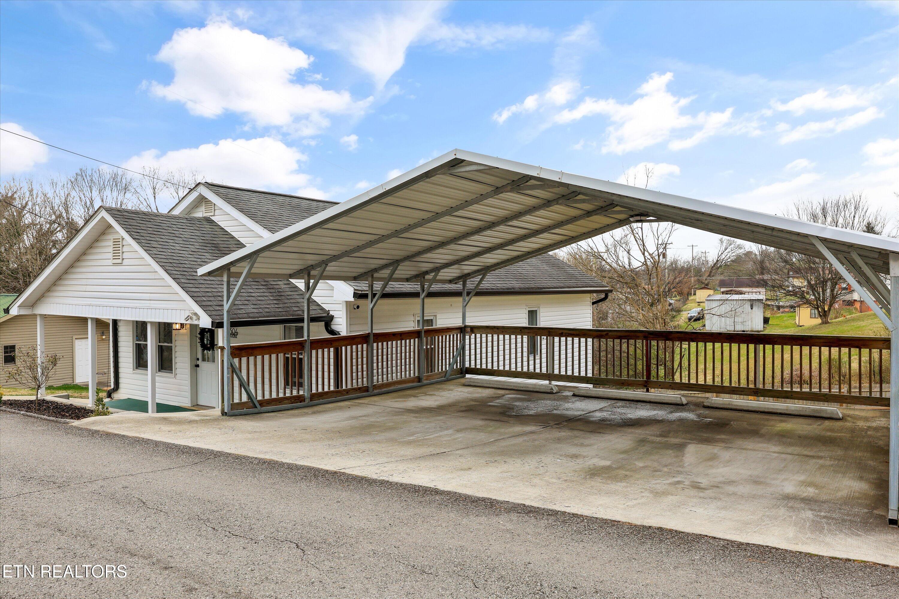 504 Park Avenue Clinton TN 37716