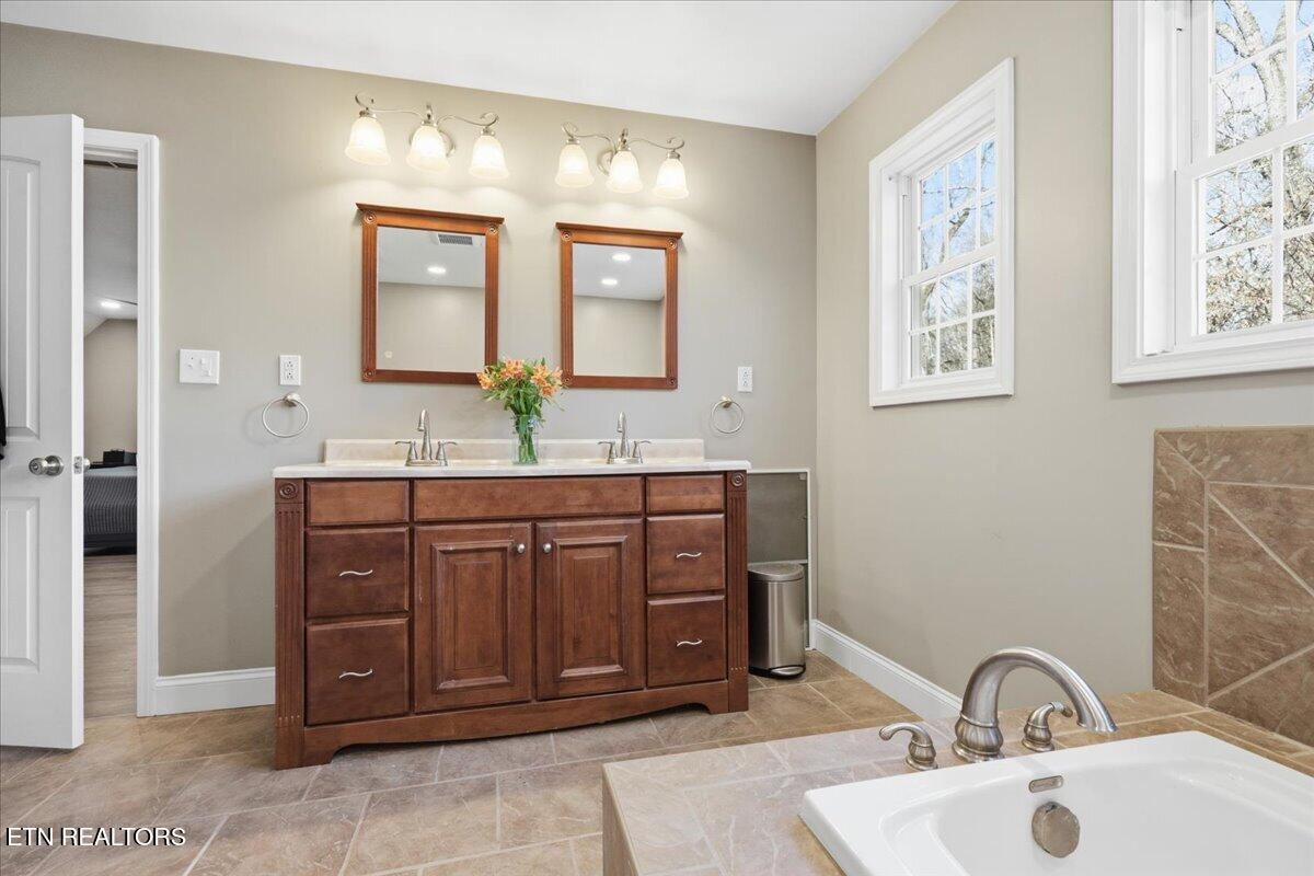 4207 Fulton Drive Knoxville TN 37918