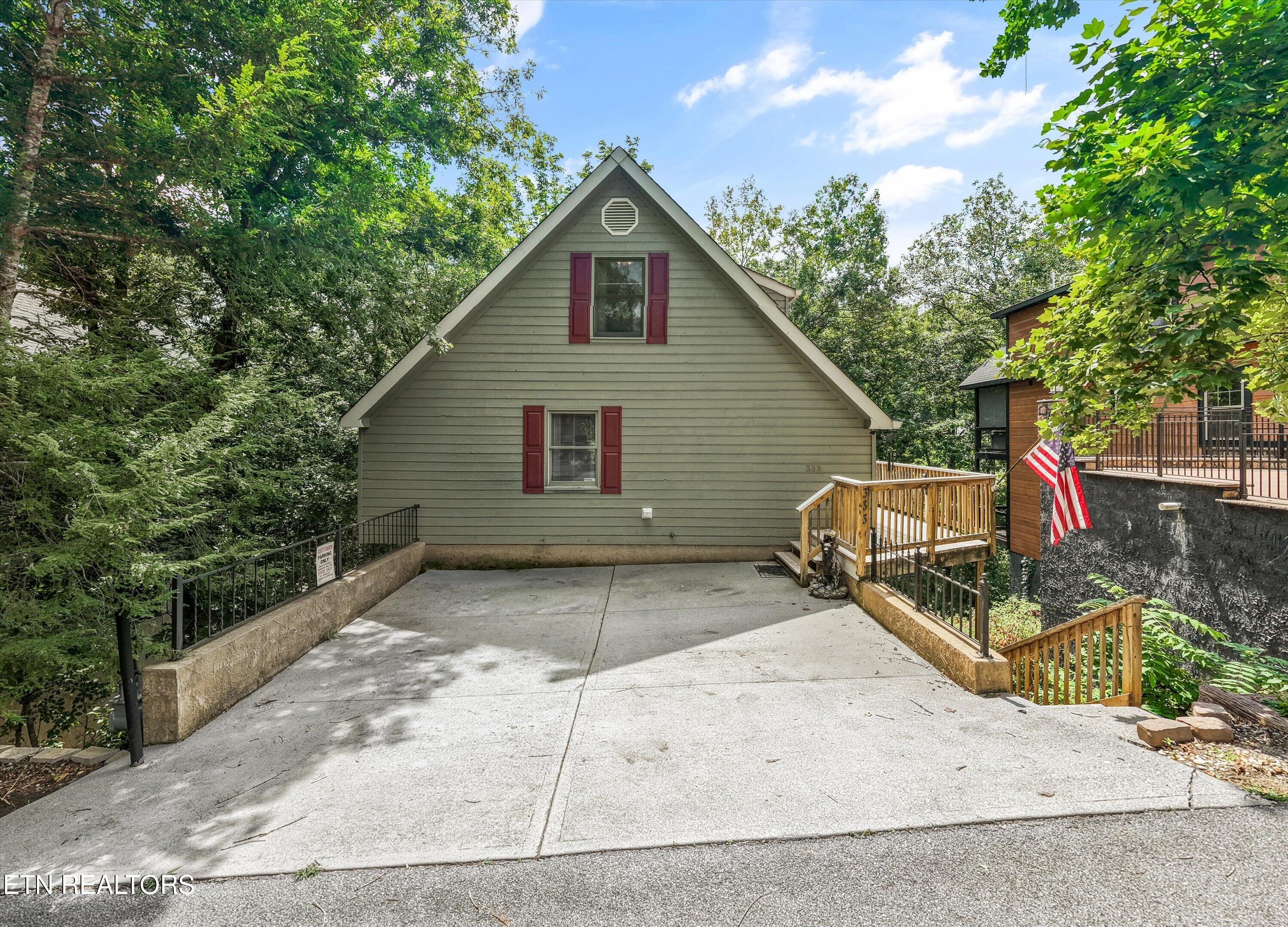 333 Woodridge Way Pigeon Forge TN 37863