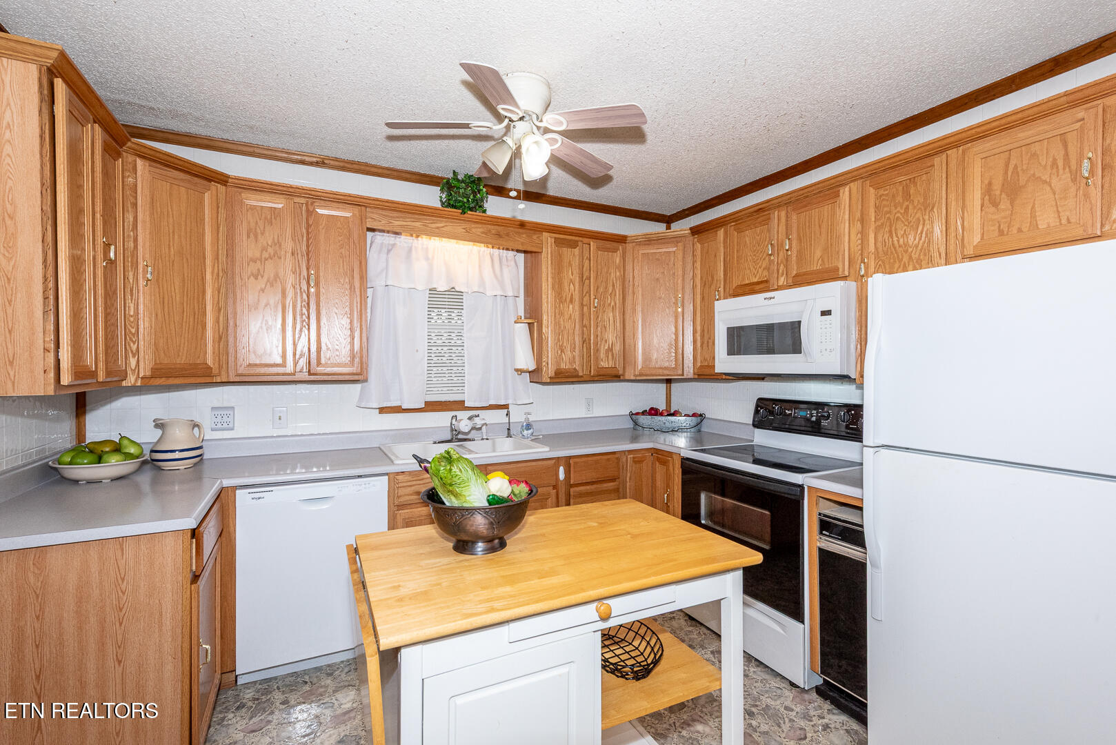 2715 Blount Avenue Maryville TN 37804