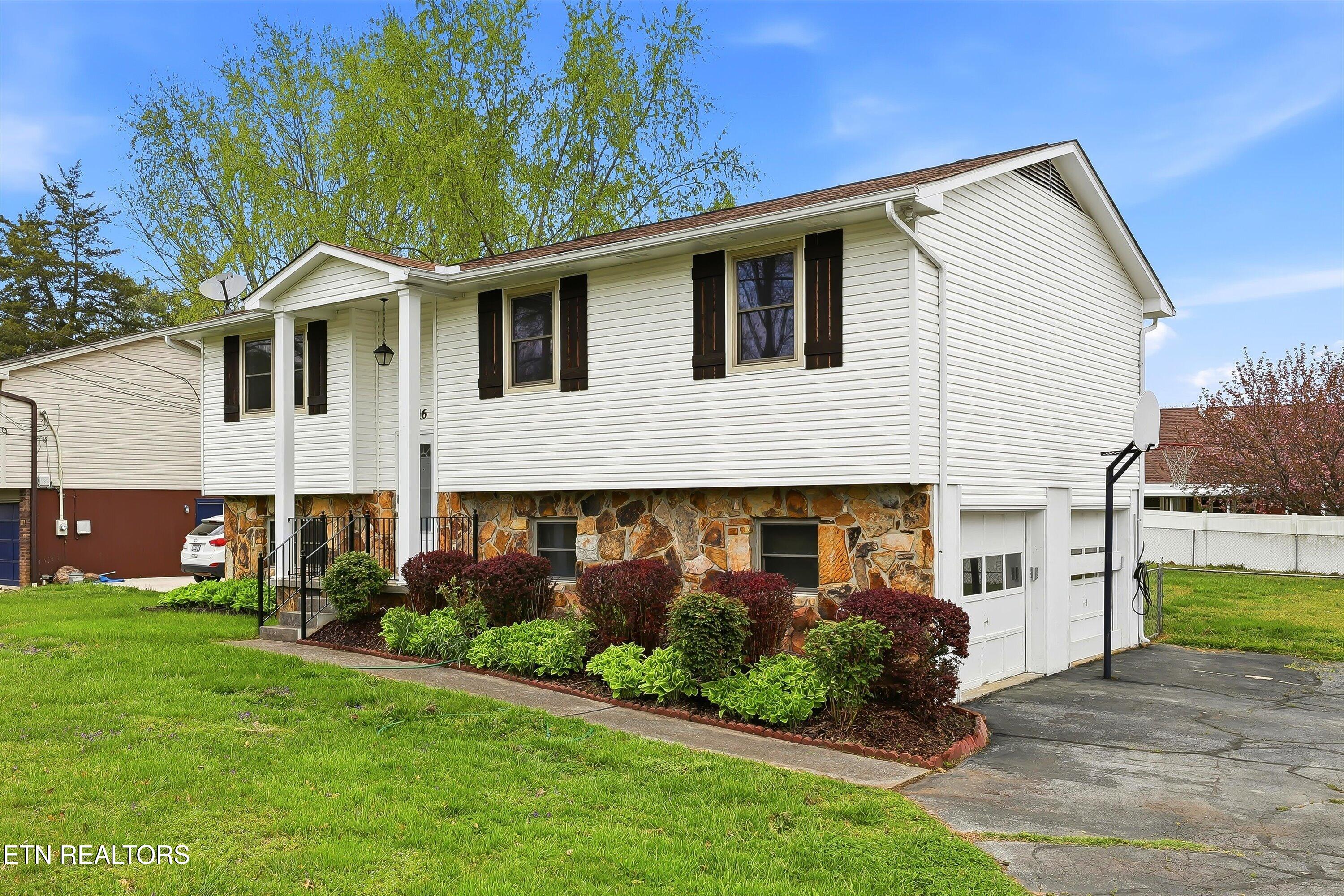 1716 Campfire Drive Knoxville TN 37931