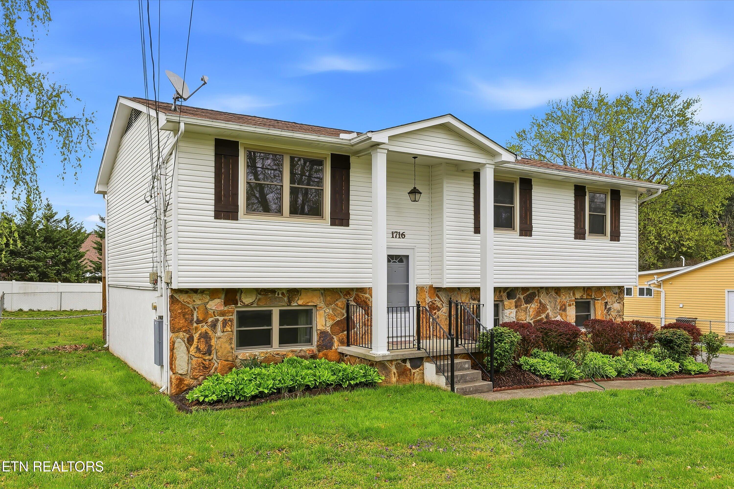 1716 Campfire Drive Knoxville TN 37931