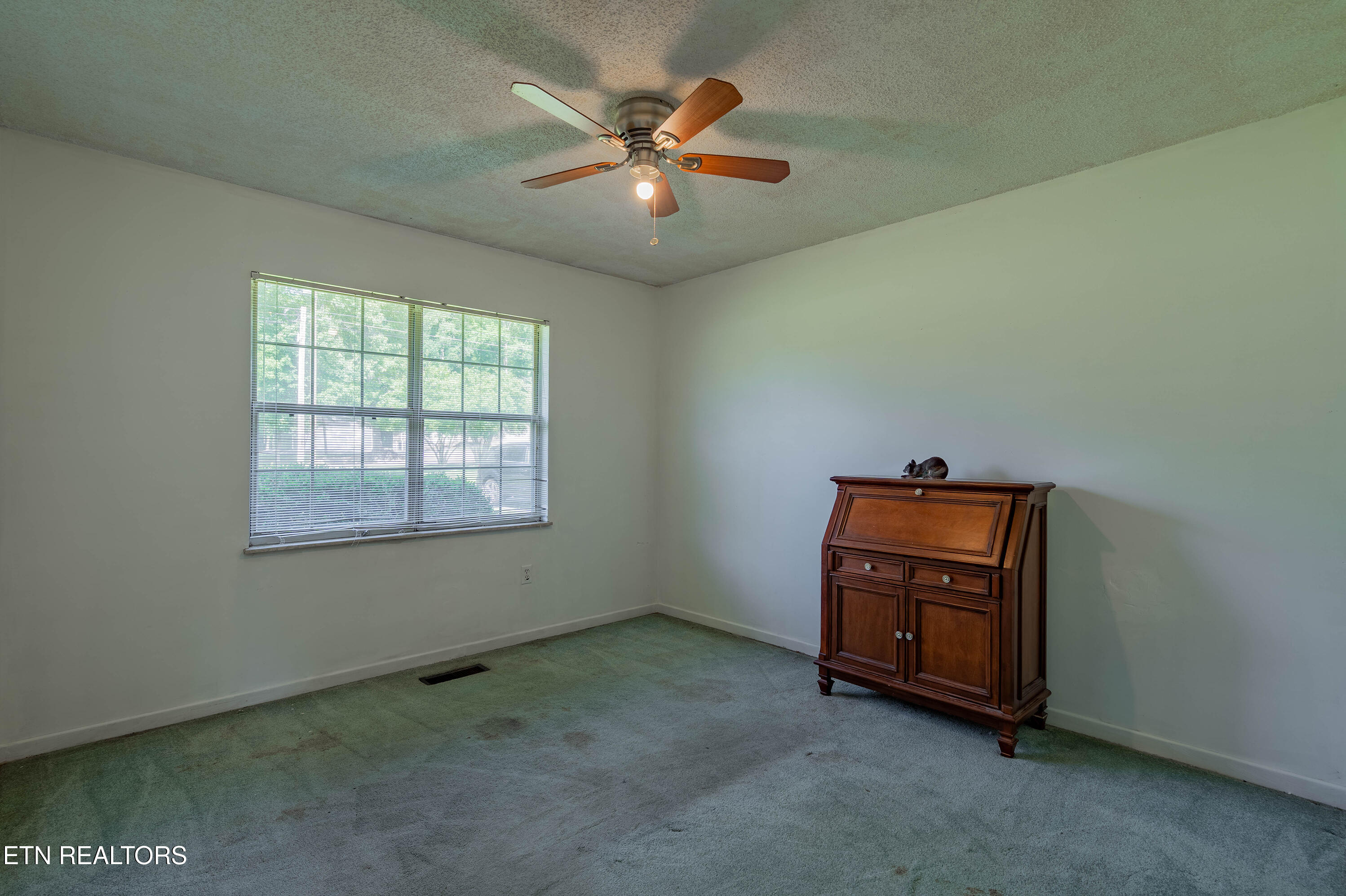 210 Jackson Lane Oliver Springs TN 37840