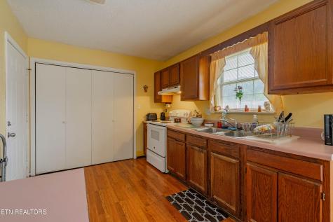 210 Jackson Lane Oliver Springs TN 37840