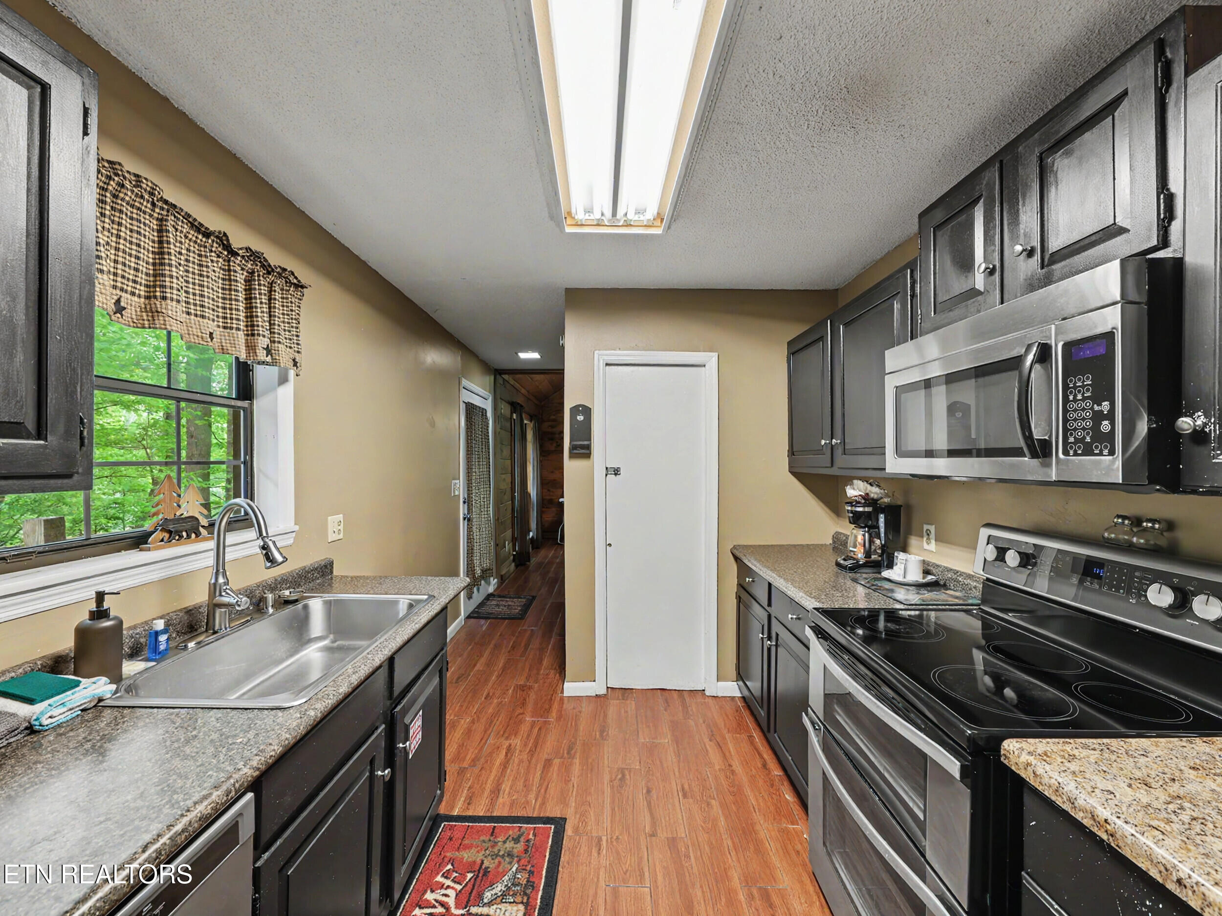 425 Hemlock Lane Sevierville TN 37876
