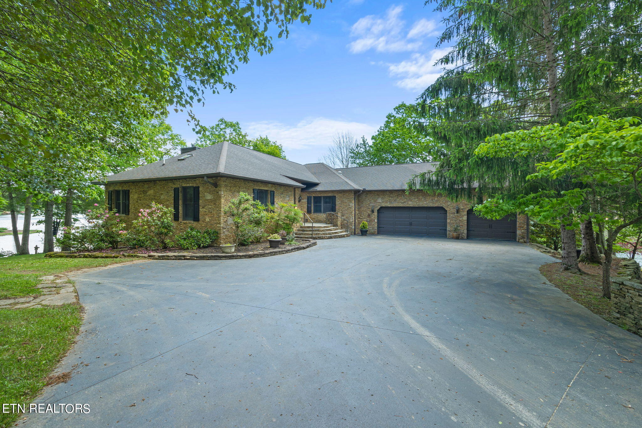 160 Motthaven Drive Crossville TN 38558