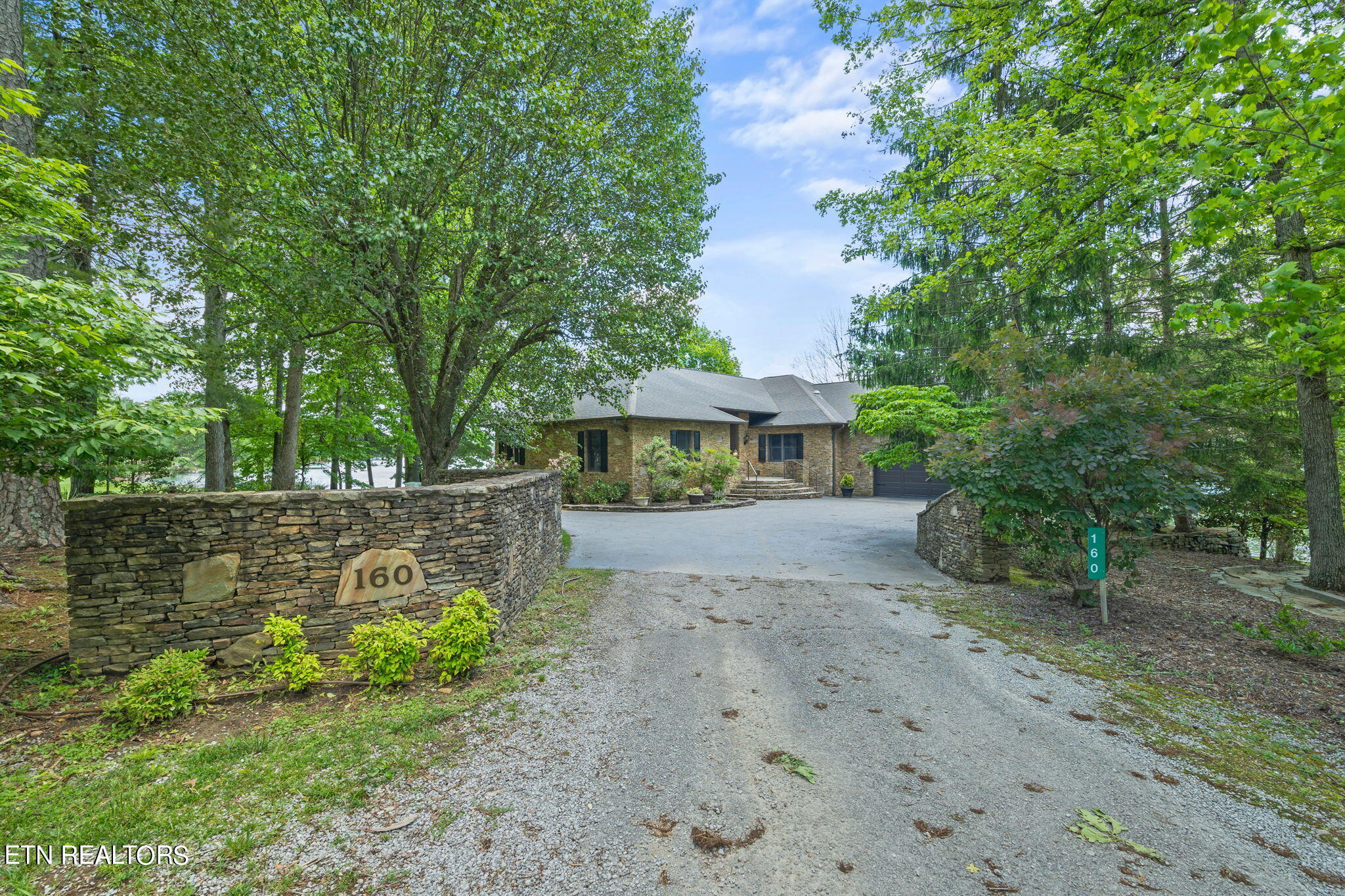 160 Motthaven Drive Crossville TN 38558
