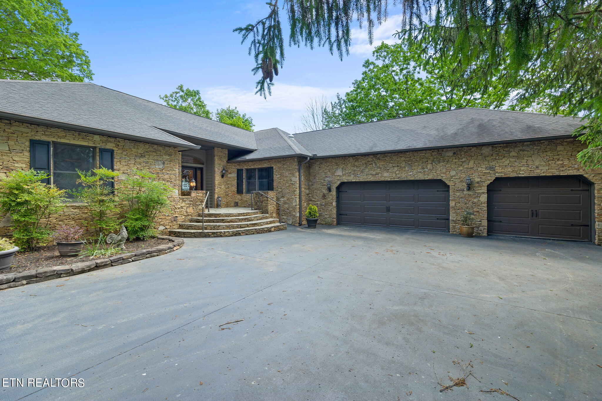 160 Motthaven Drive Crossville TN 38558