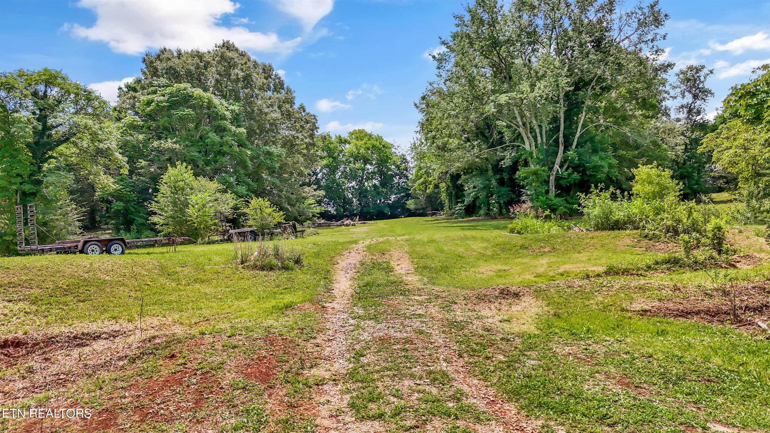 11066 Unitia Road Friendsville TN 37737