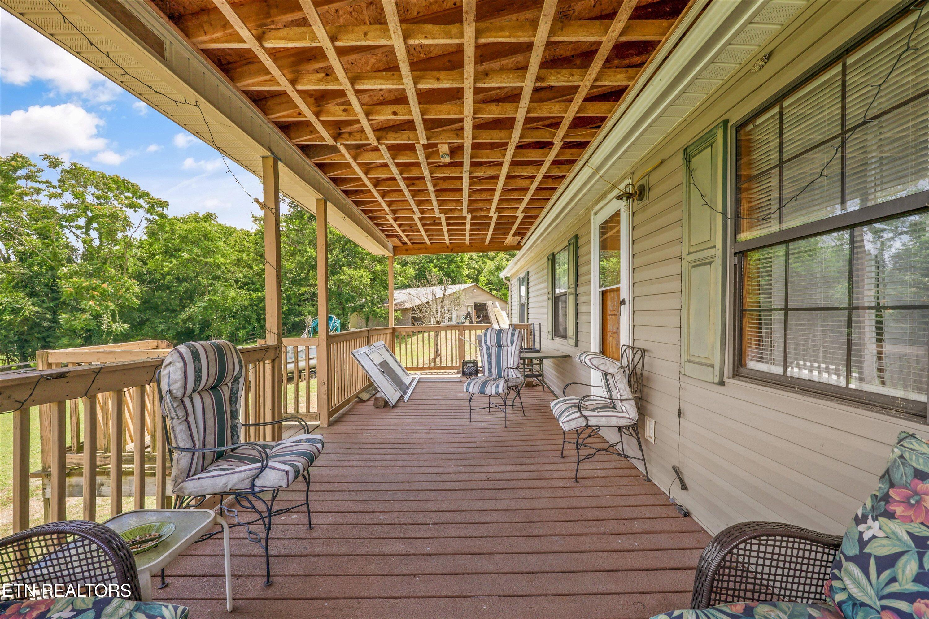 11066 Unitia Road Friendsville TN 37737