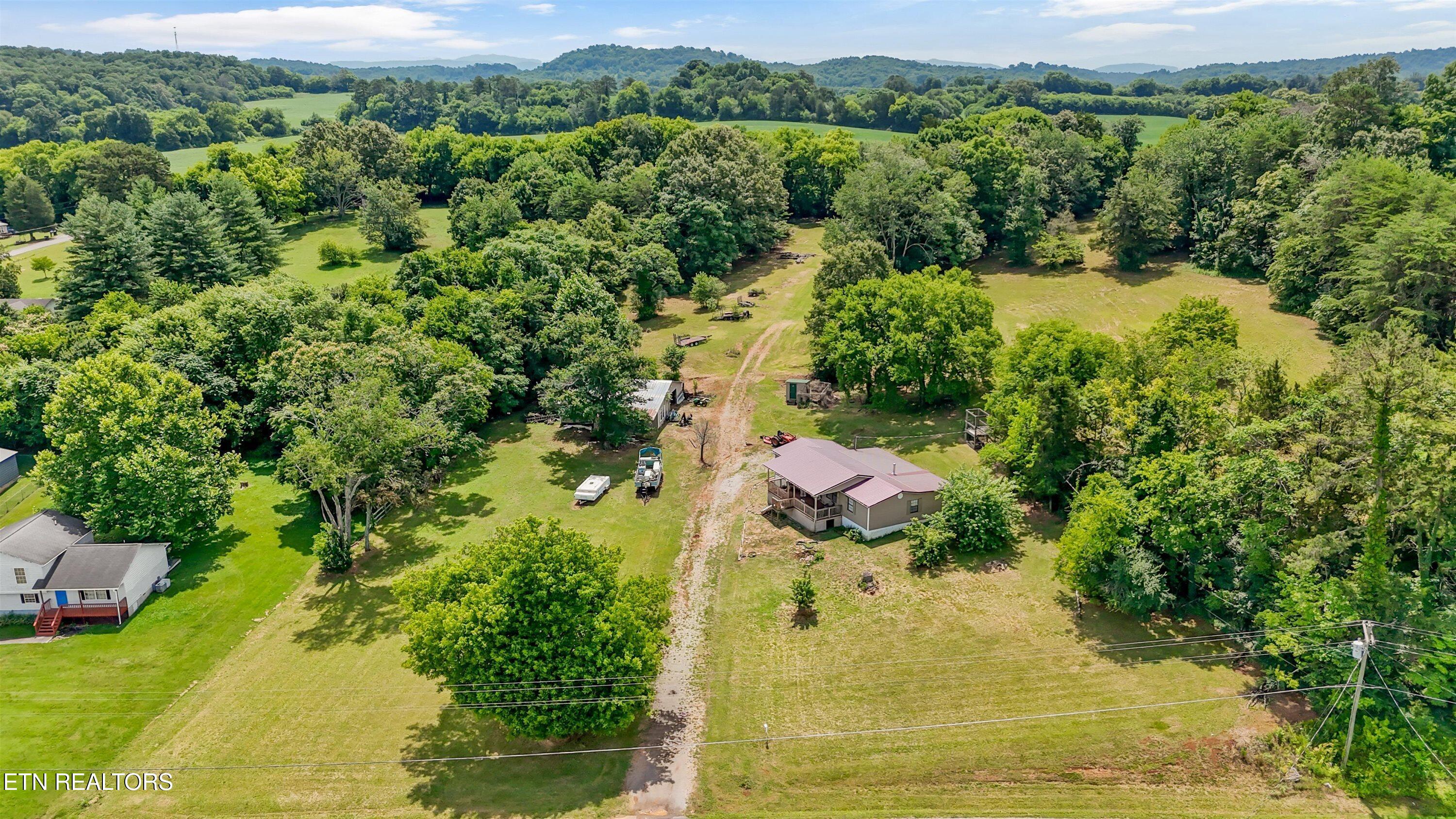 11066 Unitia Road Friendsville TN 37737