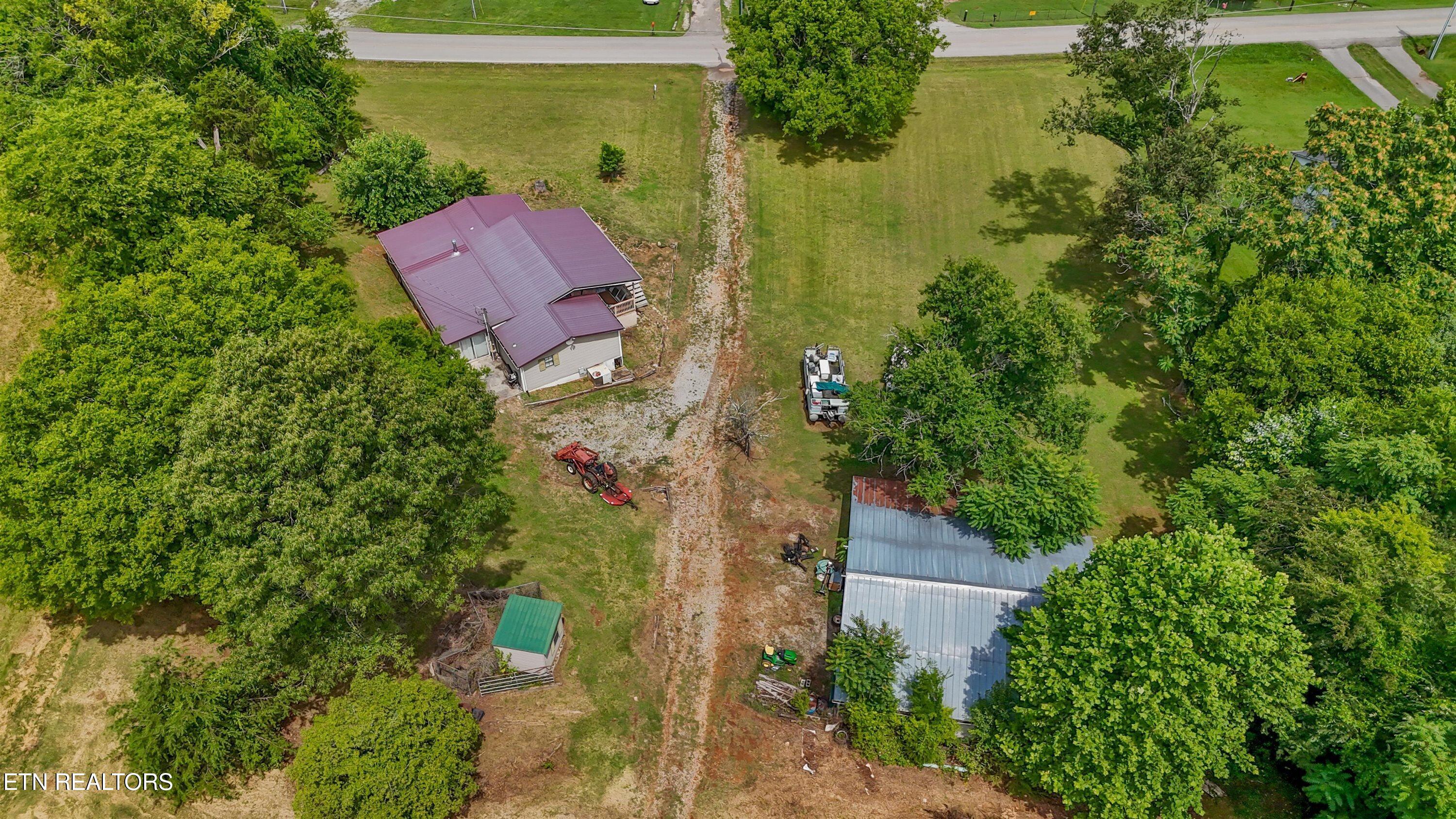 11066 Unitia Road Friendsville TN 37737