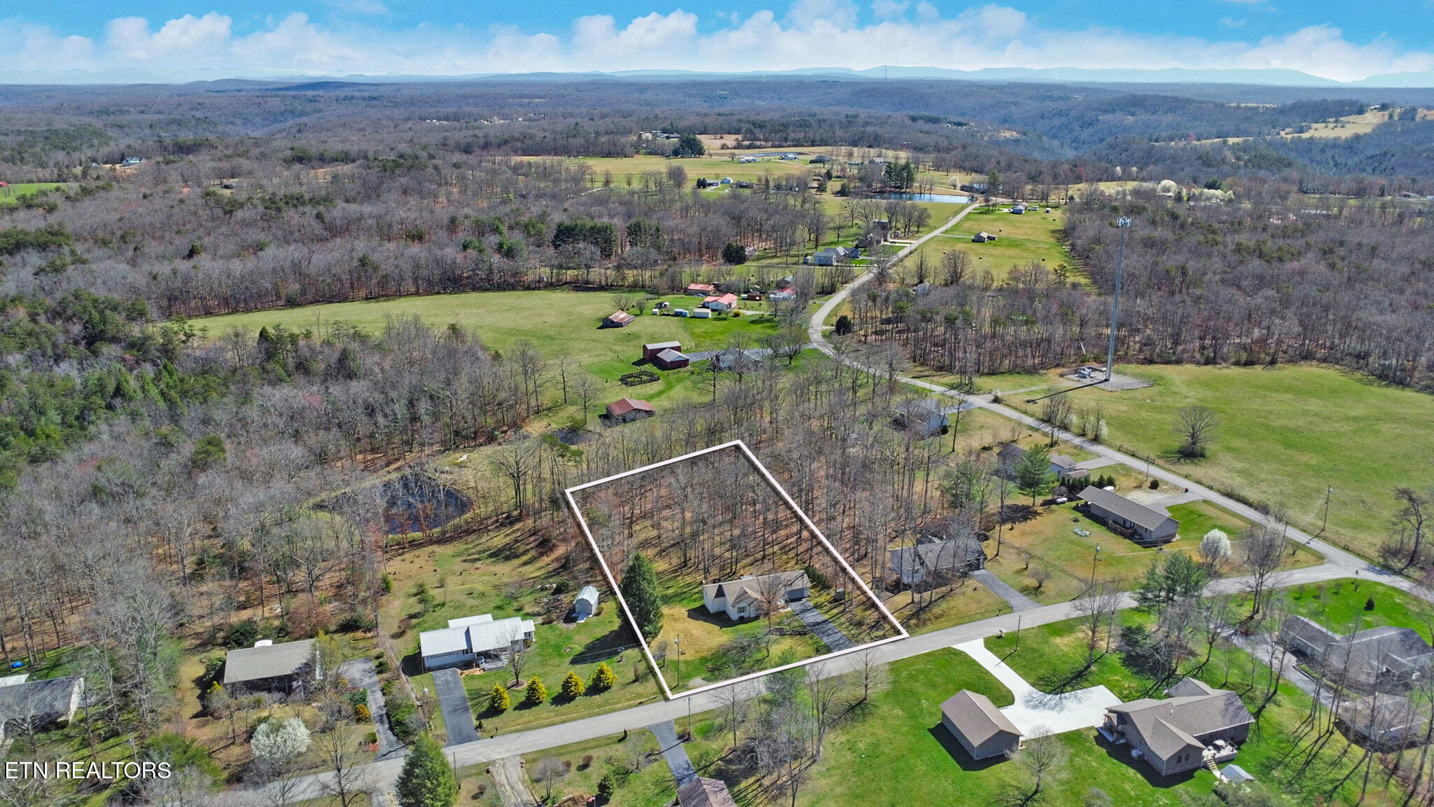 82 Scott Creek Road Crossville TN 38571