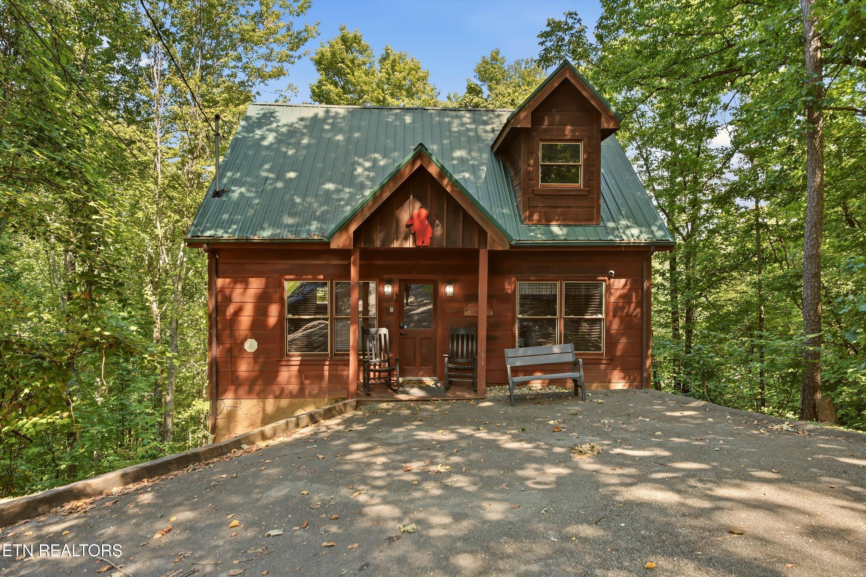 1605 Silver Poplar Lane Sevierville TN 37876