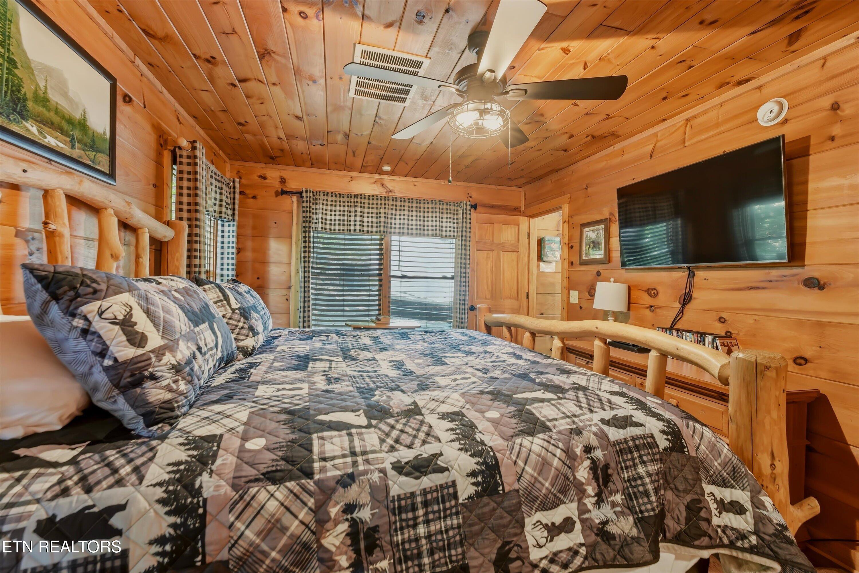 1605 Silver Poplar Lane Sevierville TN 37876