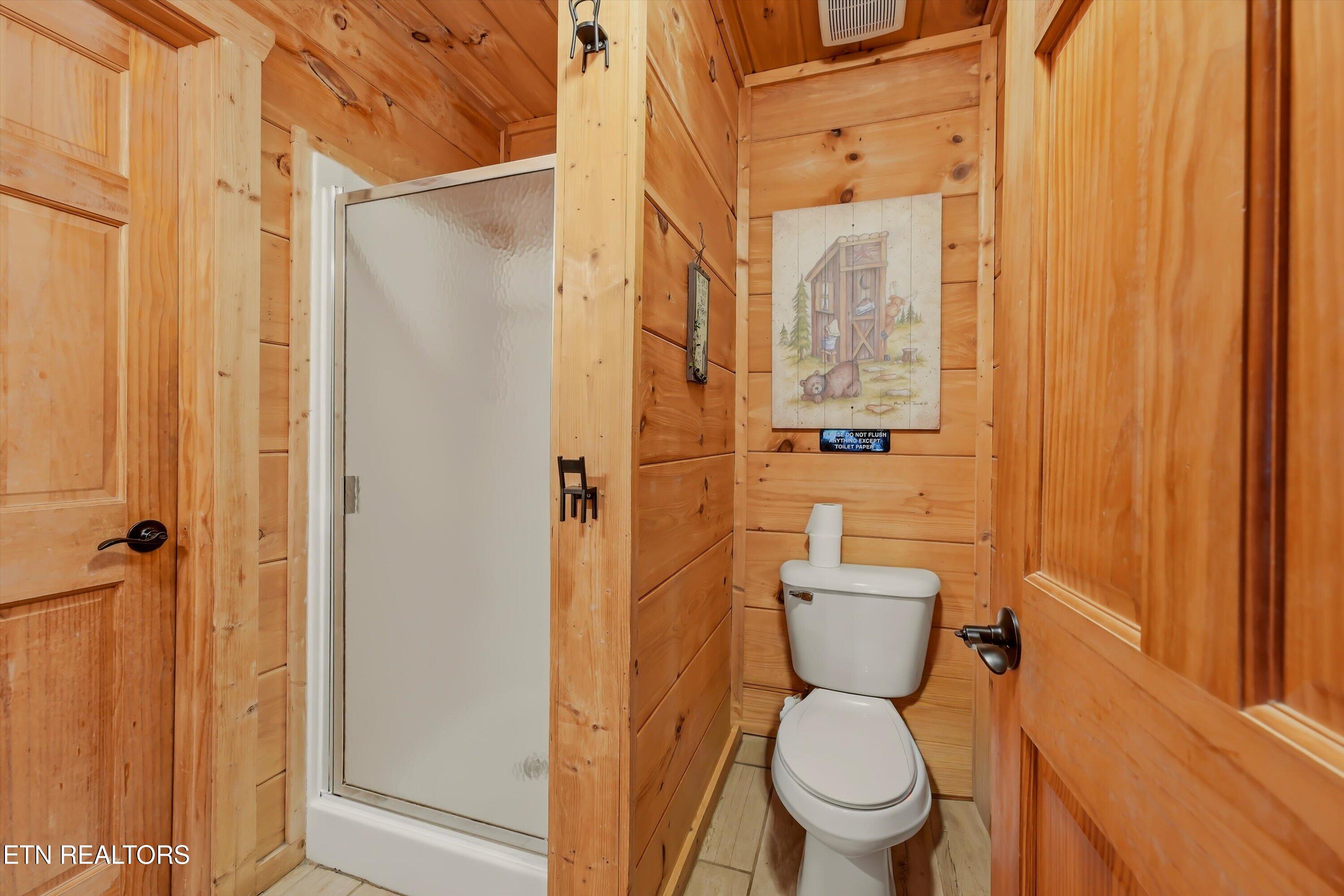 1605 Silver Poplar Lane Sevierville TN 37876