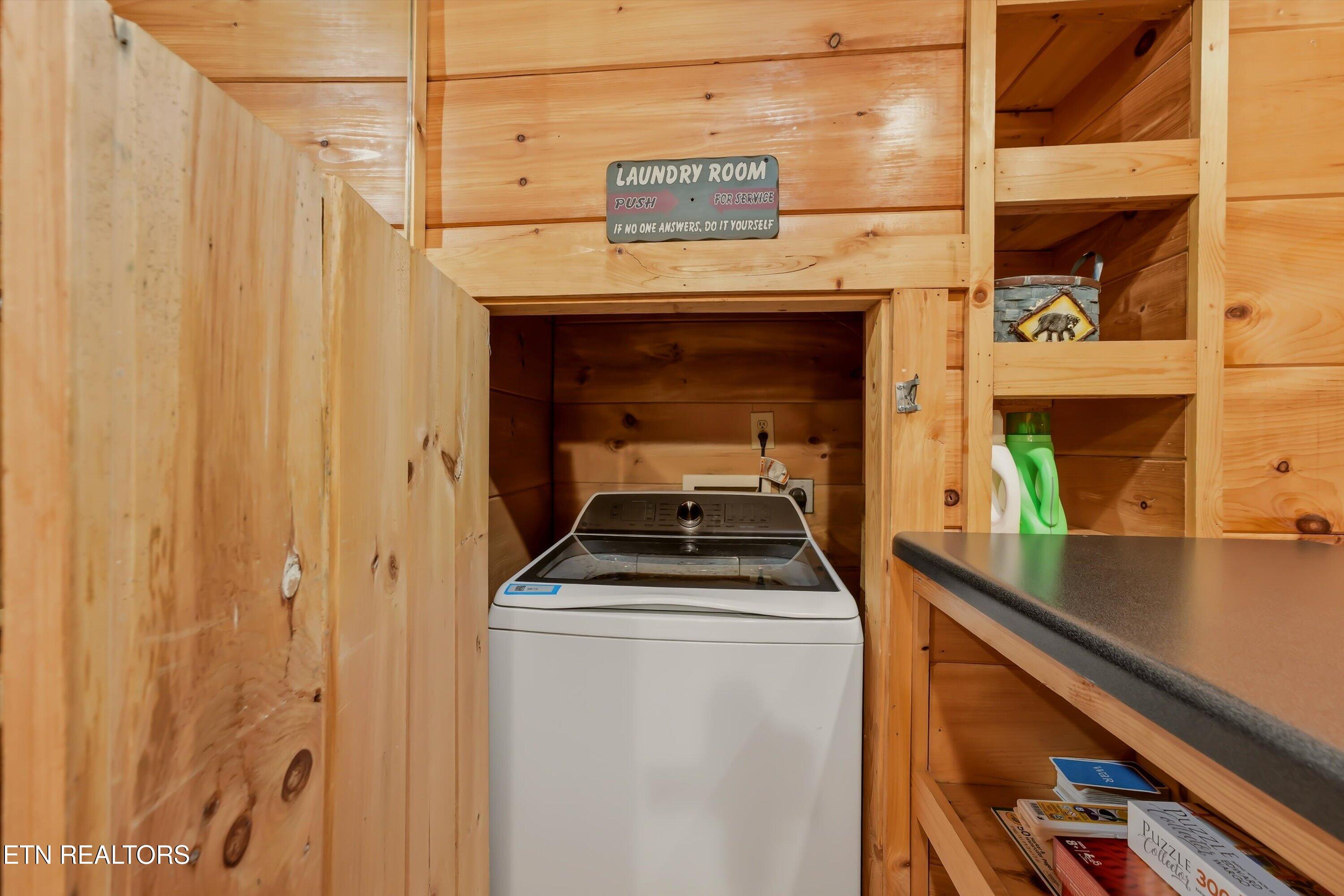 1605 Silver Poplar Lane Sevierville TN 37876