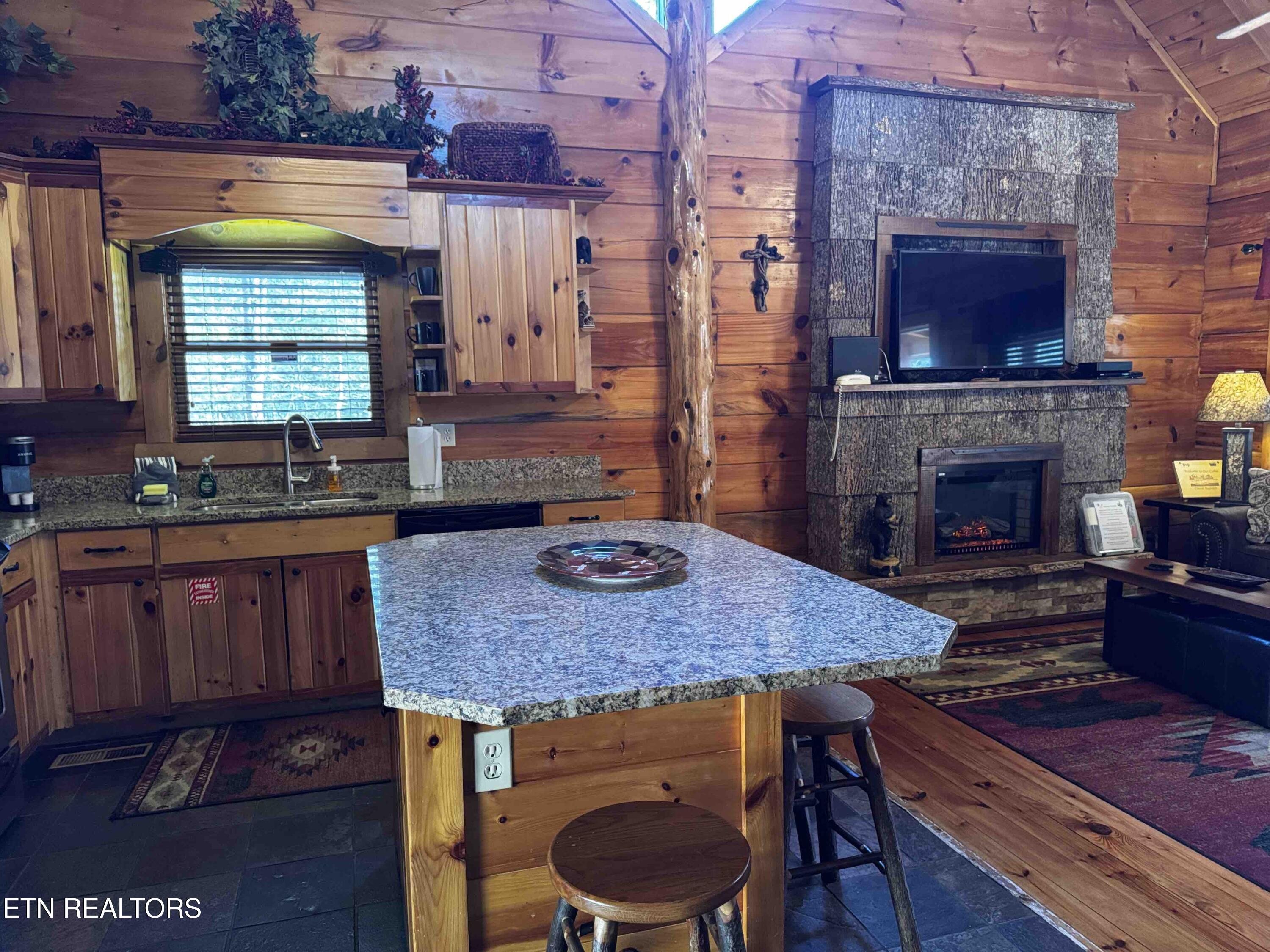 2738 Murray Ridge Road Sevierville TN 37876
