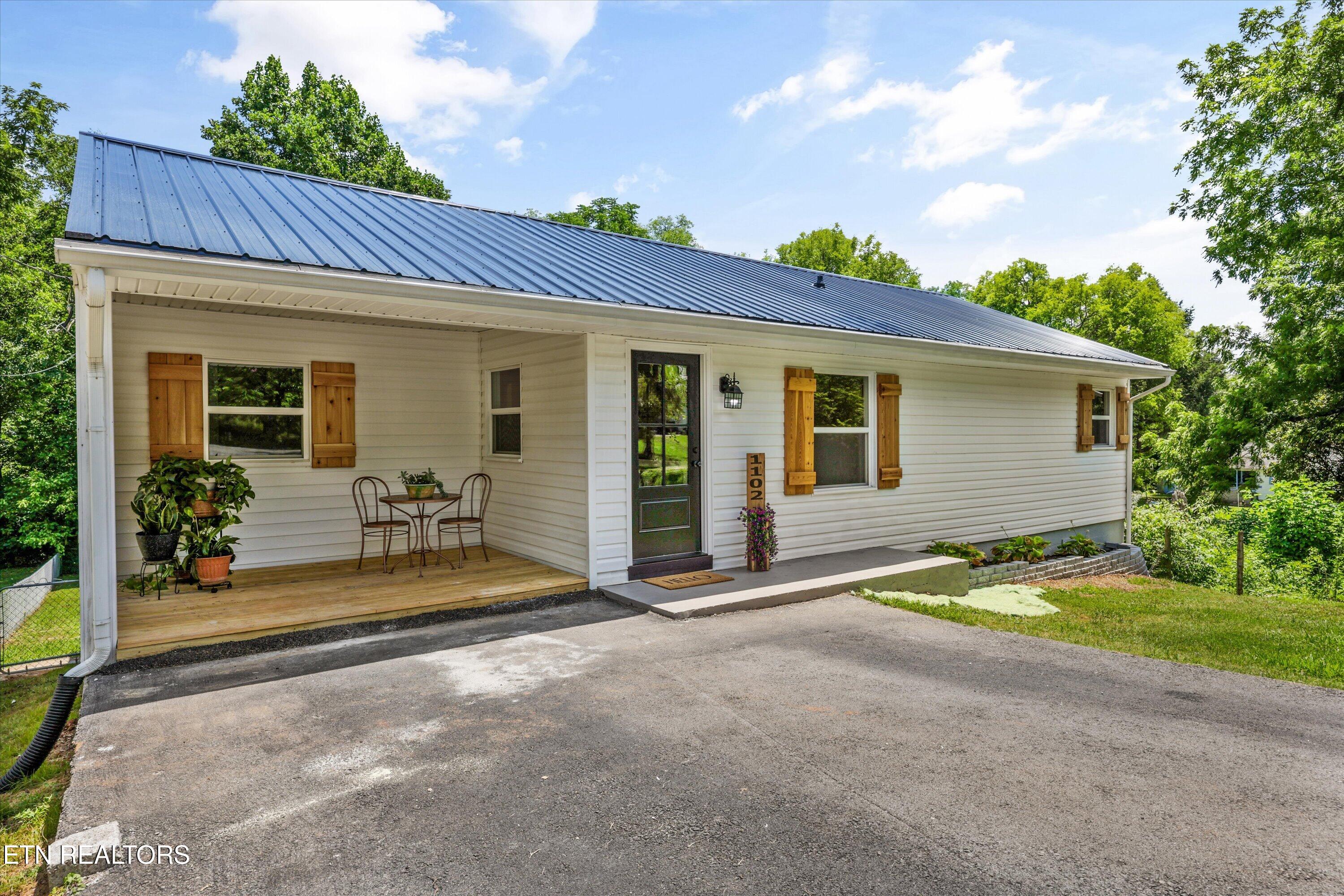 1102 Brookside Avenue Maryville TN 37804