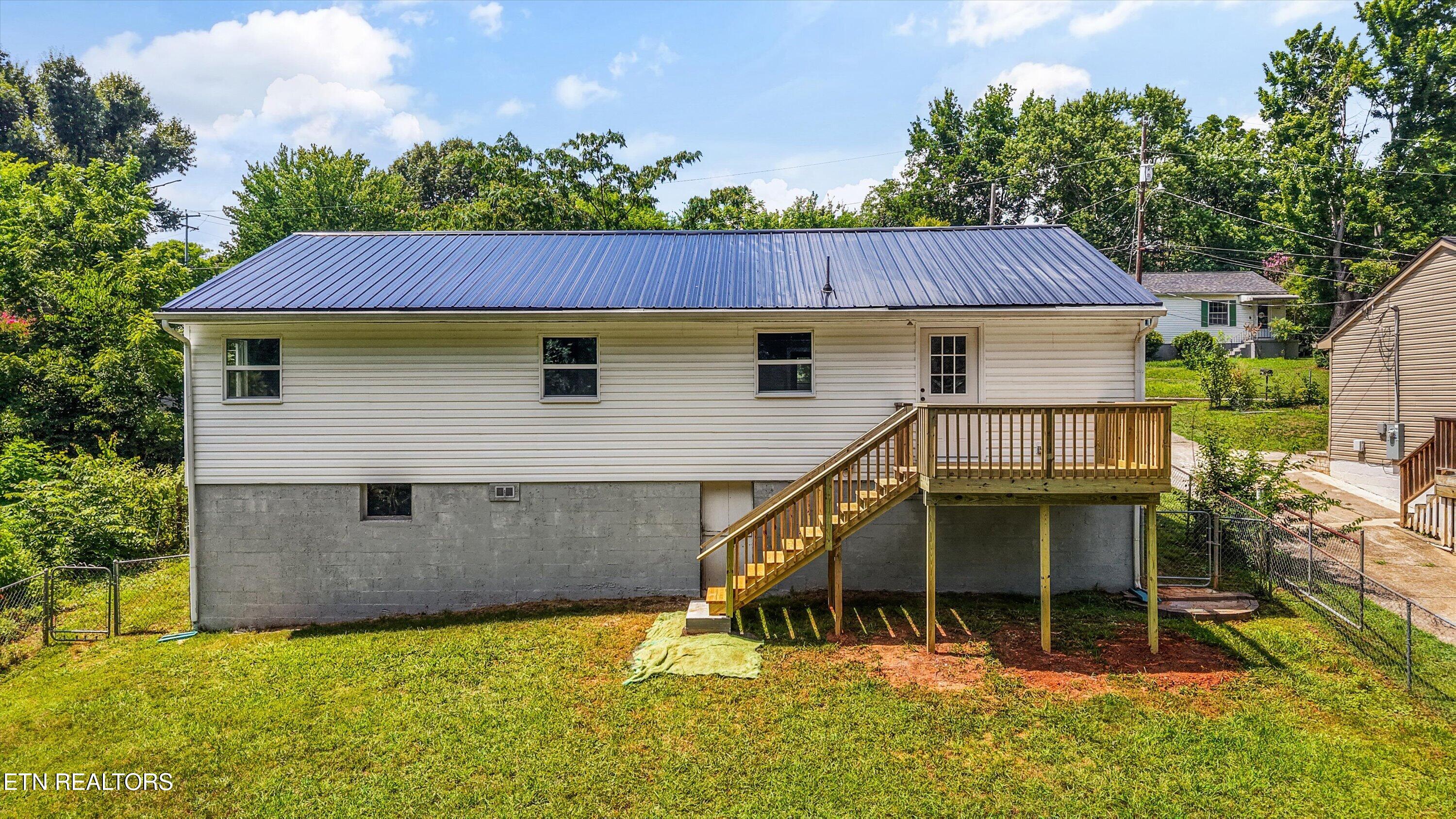 1102 Brookside Avenue Maryville TN 37804
