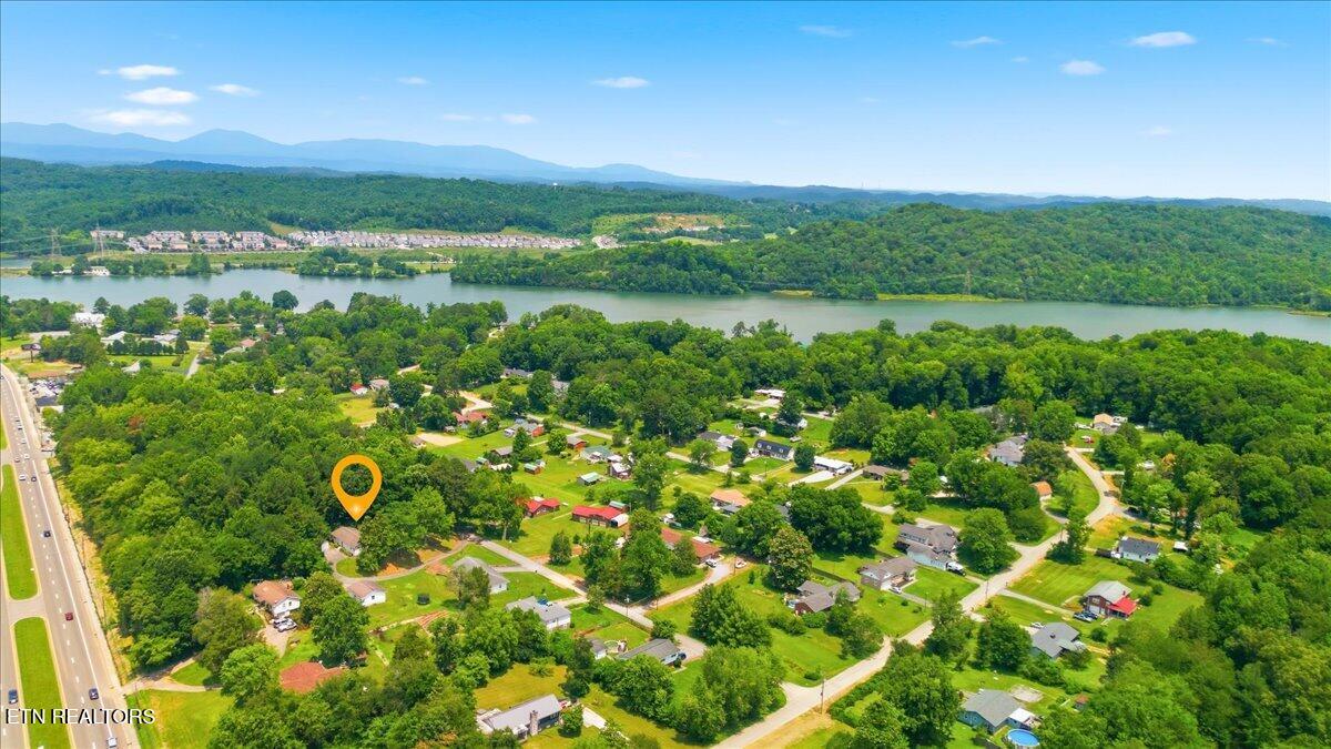 9107 Happy Lane Oak Ridge TN 37830