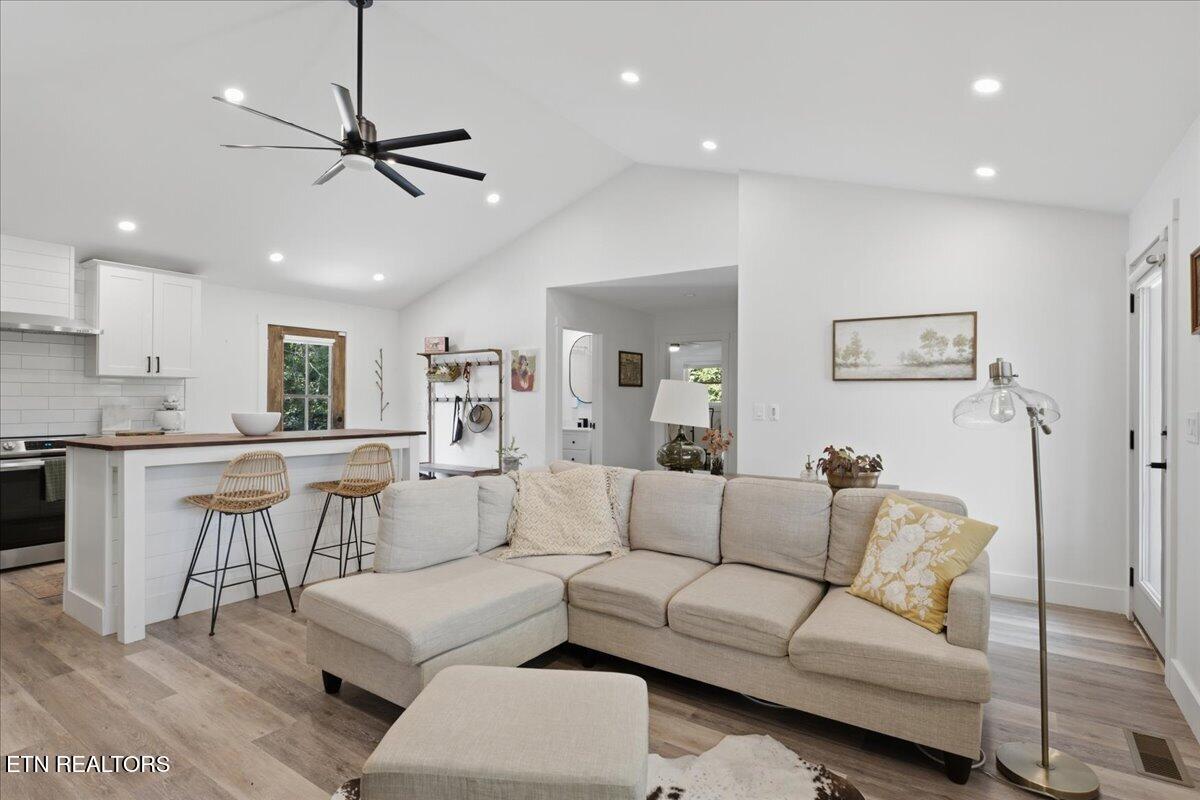 9107 Happy Lane Oak Ridge TN 37830