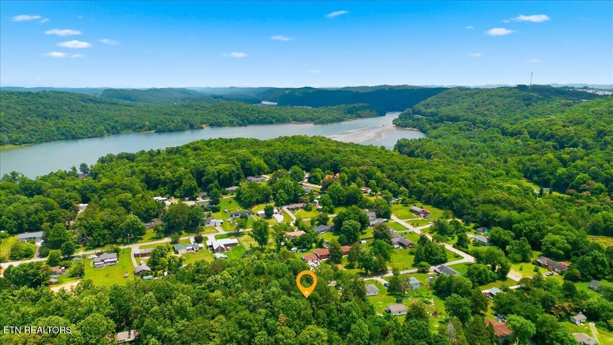 9107 Happy Lane Oak Ridge TN 37830