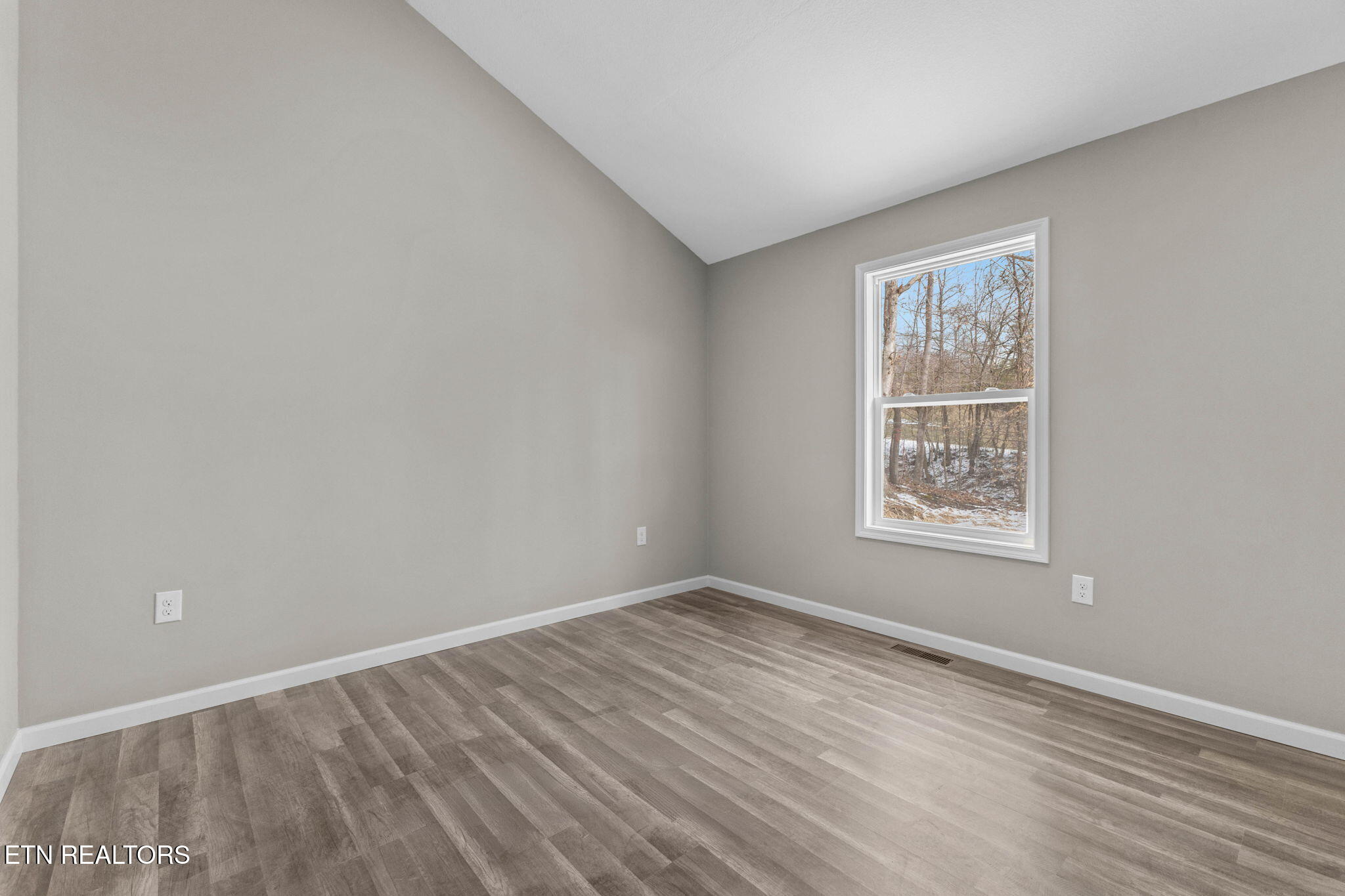 280 Tionesta Drive Jacksboro TN 37757