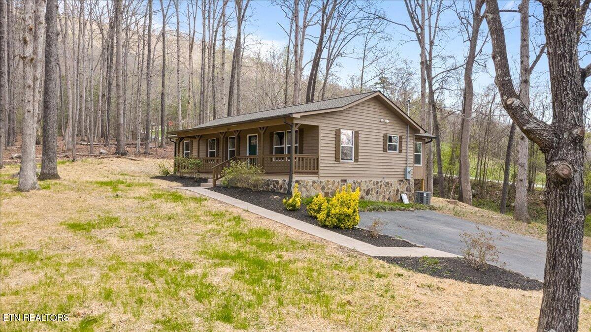 280 Tionesta Drive Jacksboro TN 37757