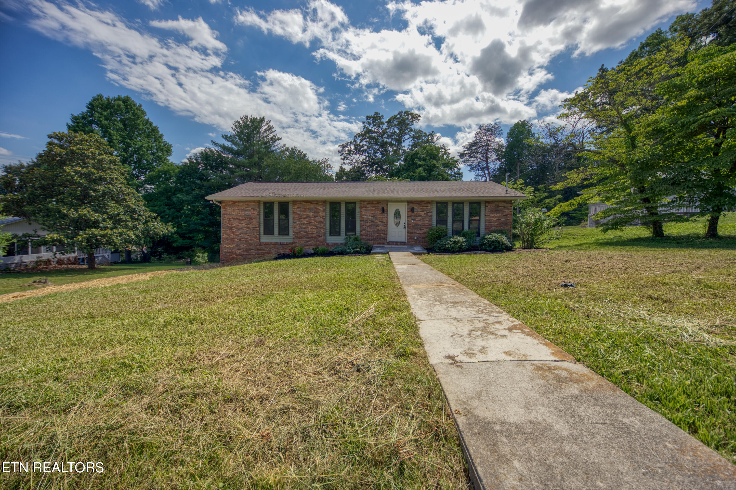 276 Sherwood Road Powell TN 37849
