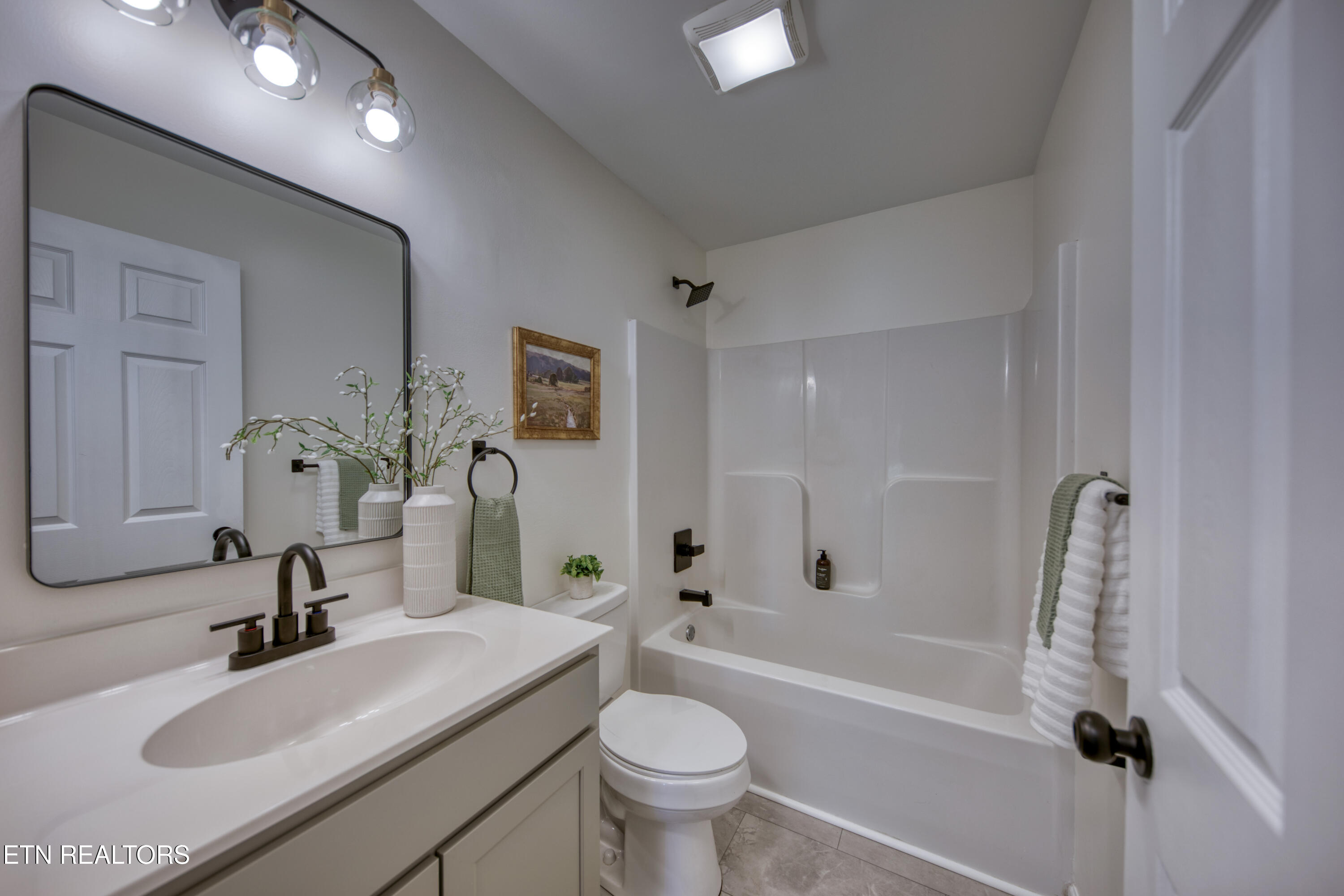 276 Sherwood Road Powell TN 37849