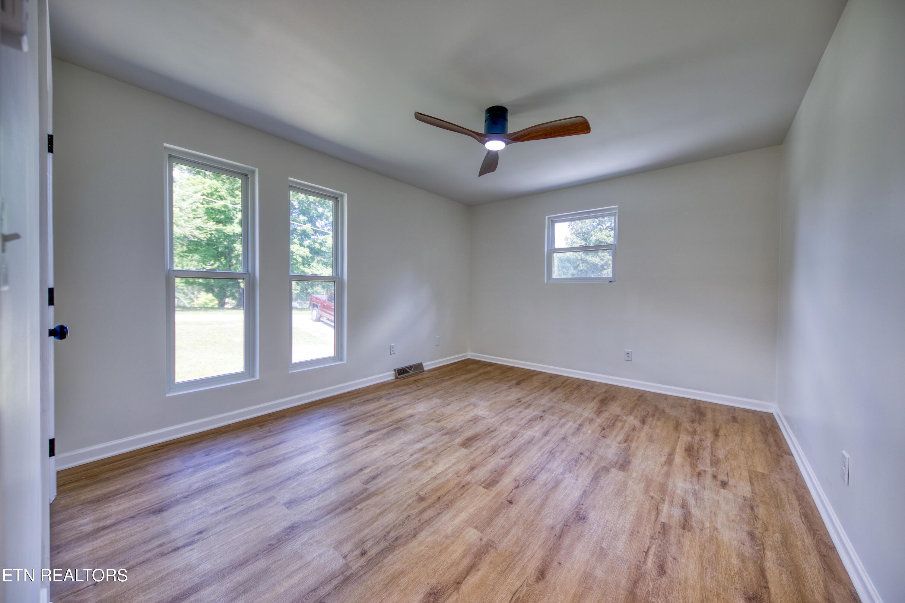 276 Sherwood Road Powell TN 37849