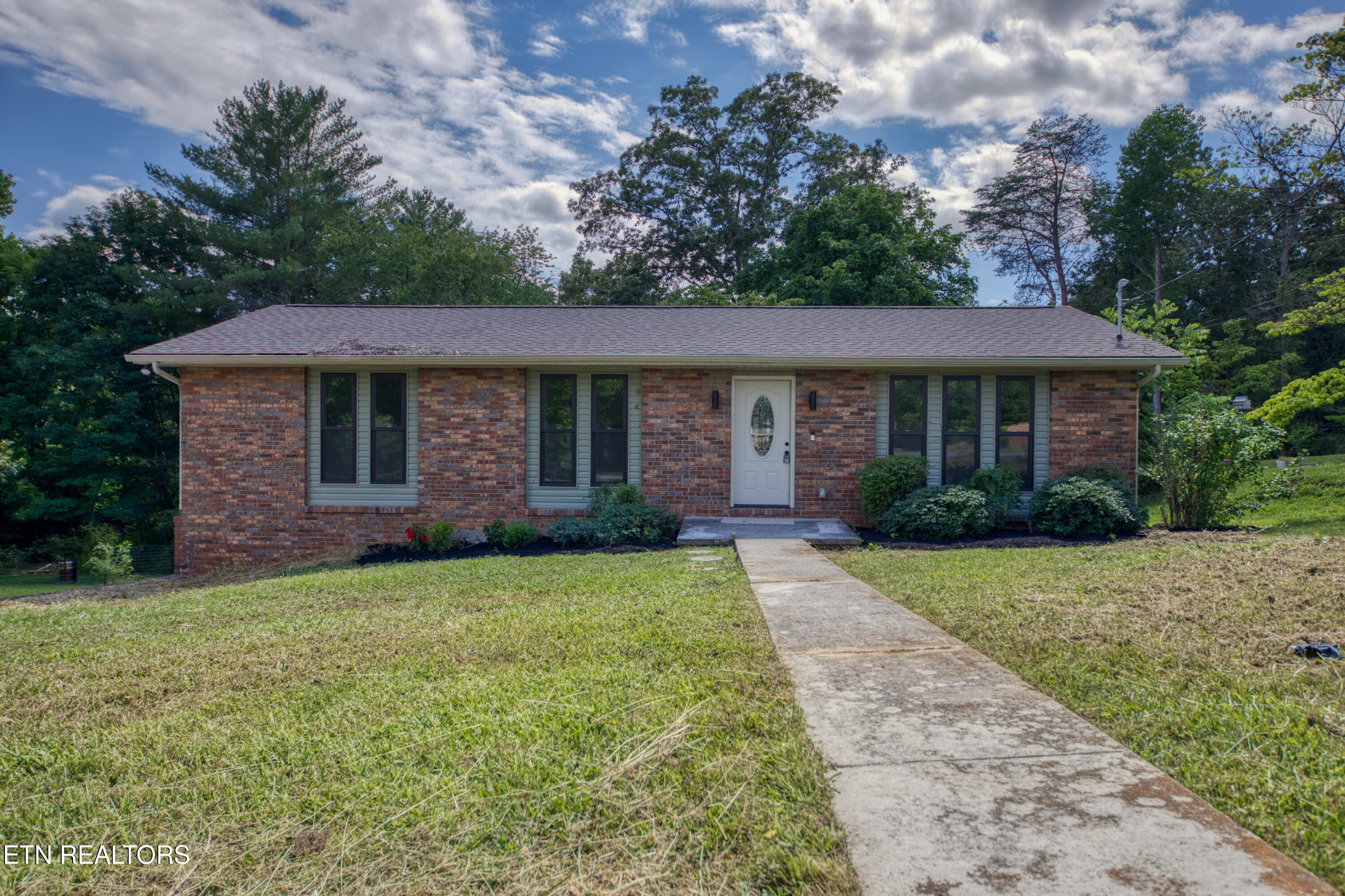 276 Sherwood Road Powell TN 37849