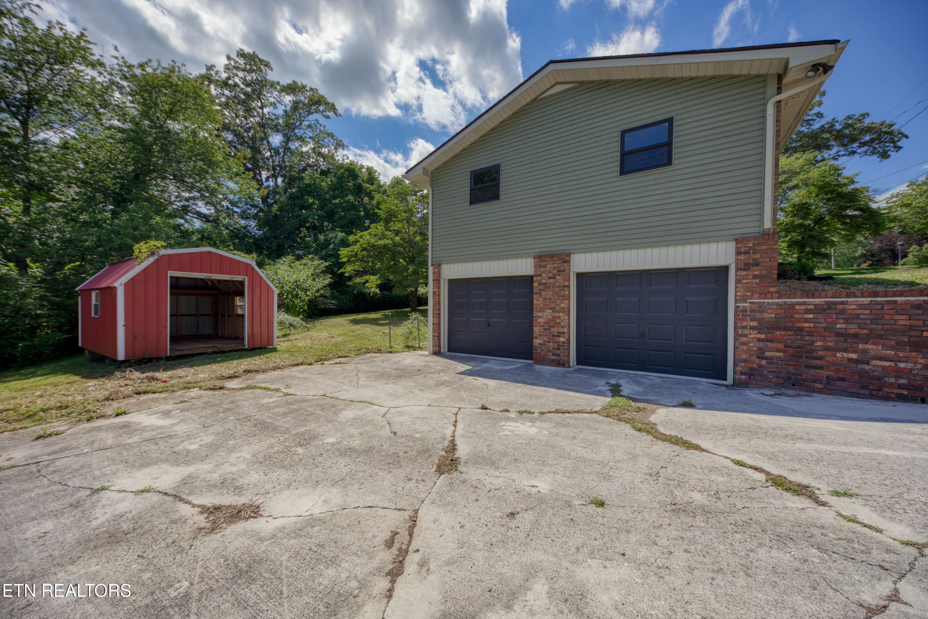 276 Sherwood Road Powell TN 37849