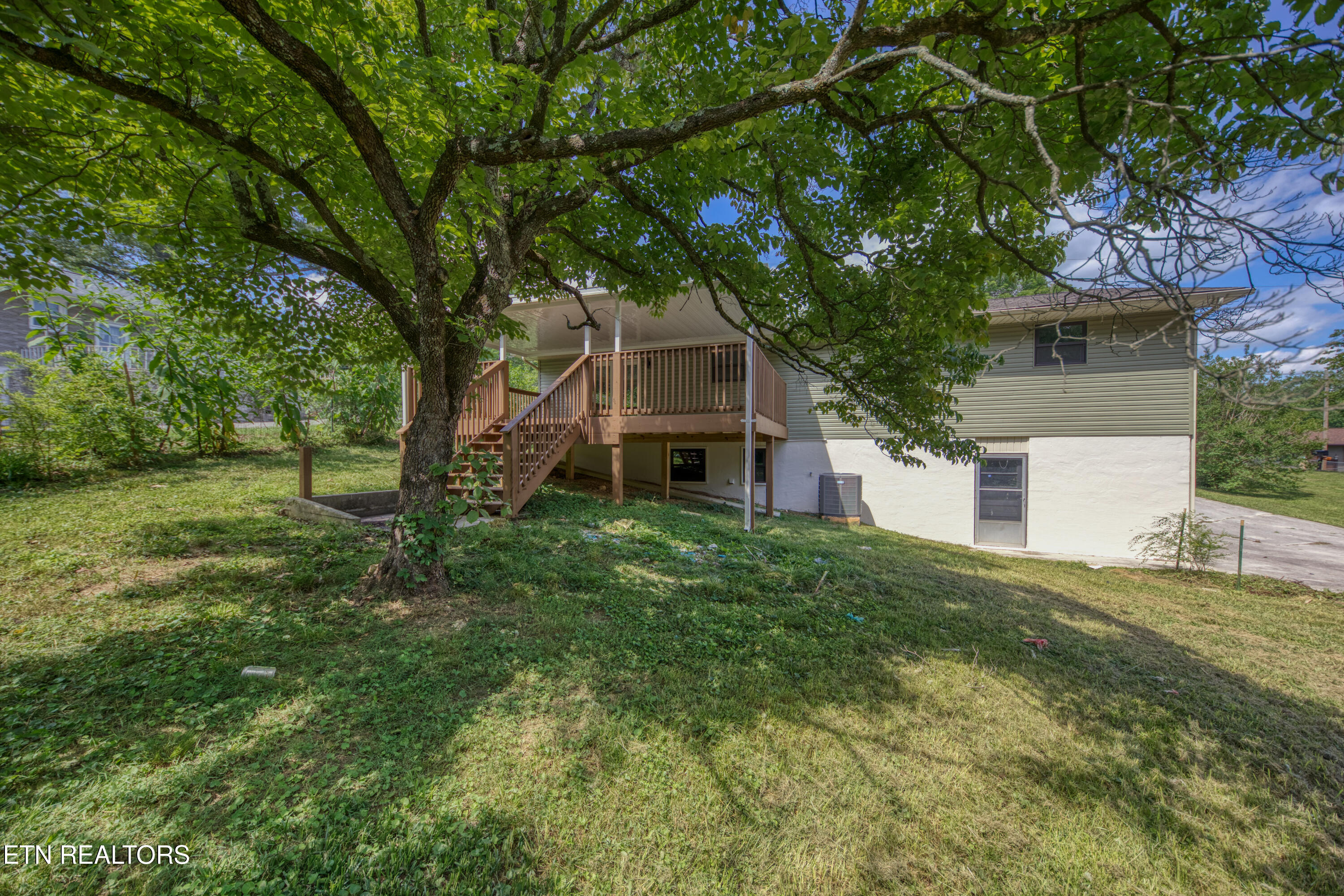 276 Sherwood Road Powell TN 37849
