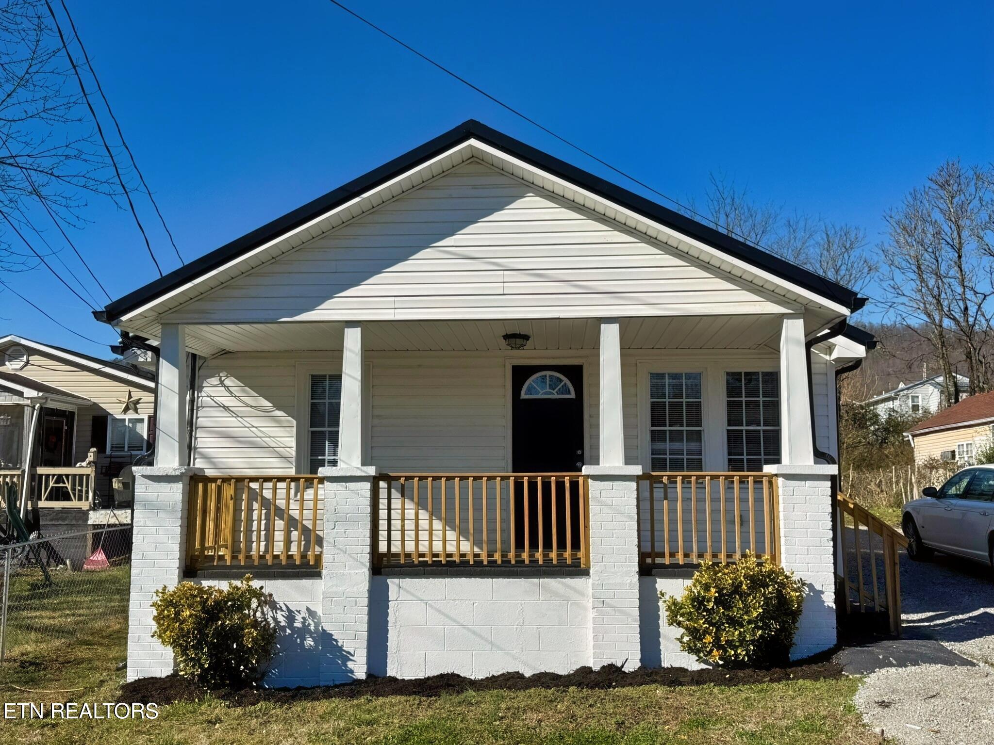 509 E Hemlock Street Lafollette TN 37766