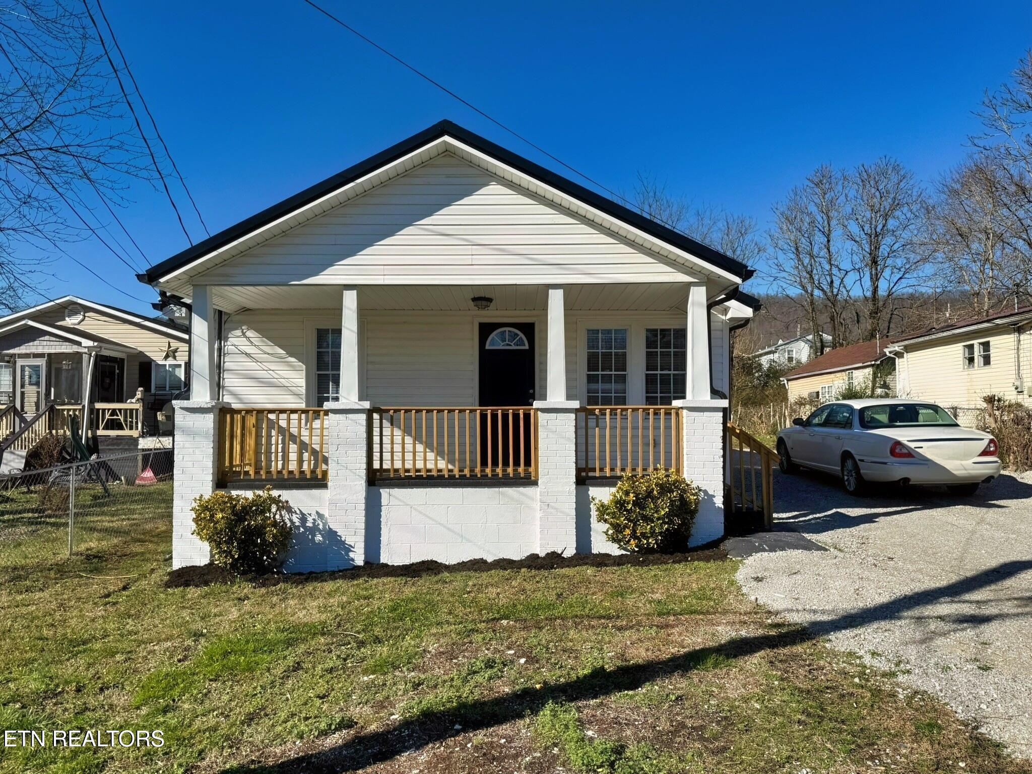 509 E Hemlock Street Lafollette TN 37766