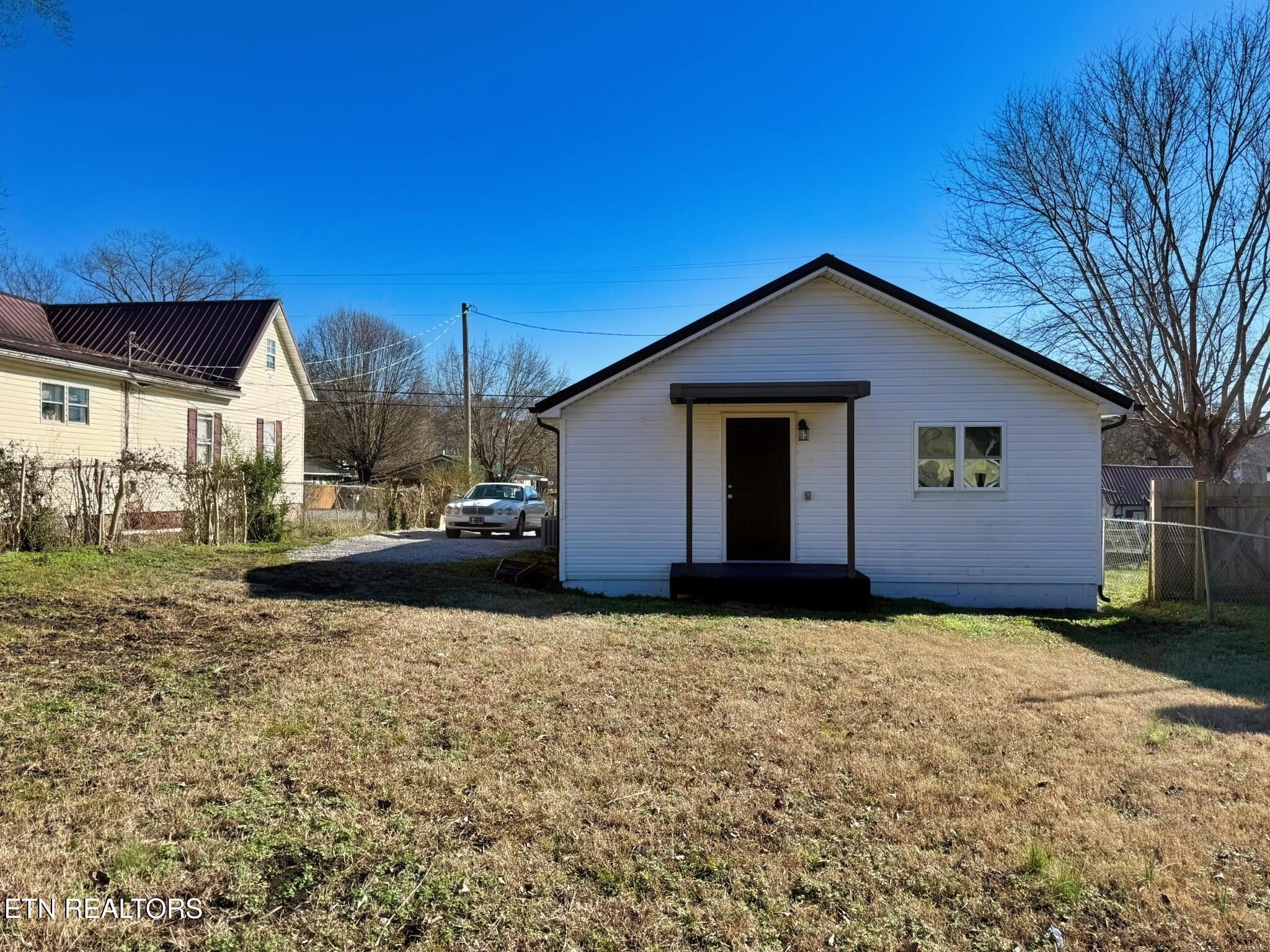509 E Hemlock Street Lafollette TN 37766