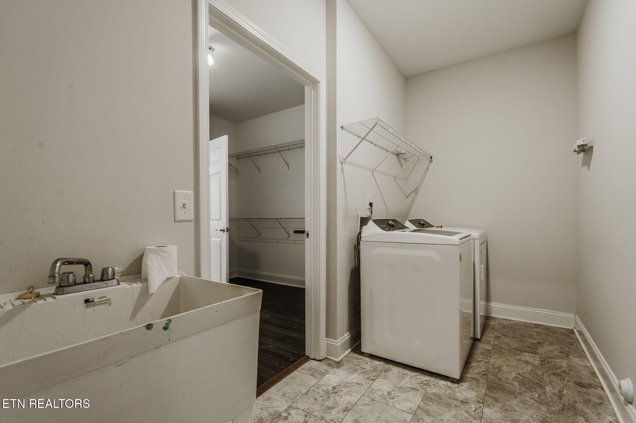 284 Aspen Drive Lenoir City TN 37771