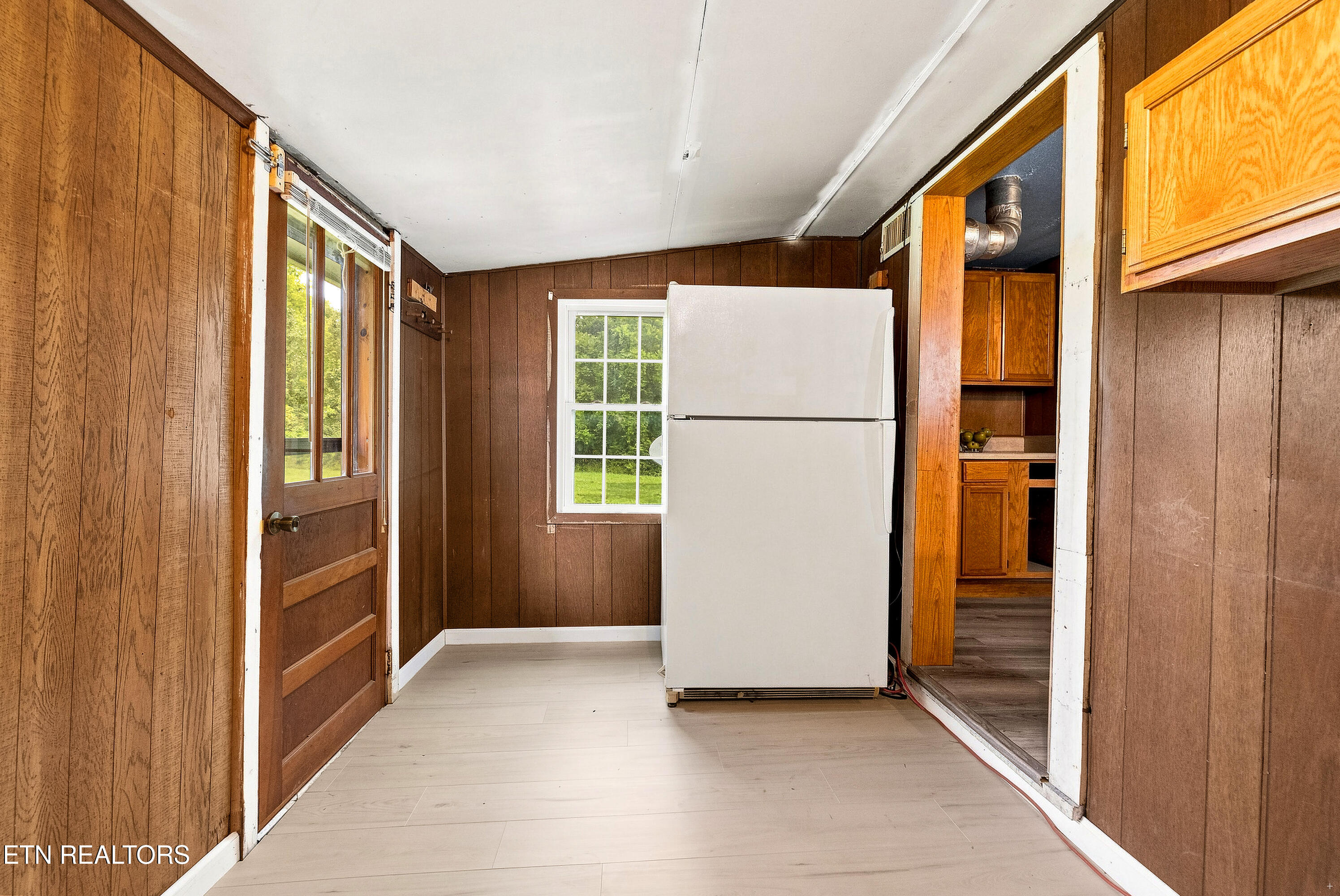 211 Henderson Avenue Sevierville TN 37862