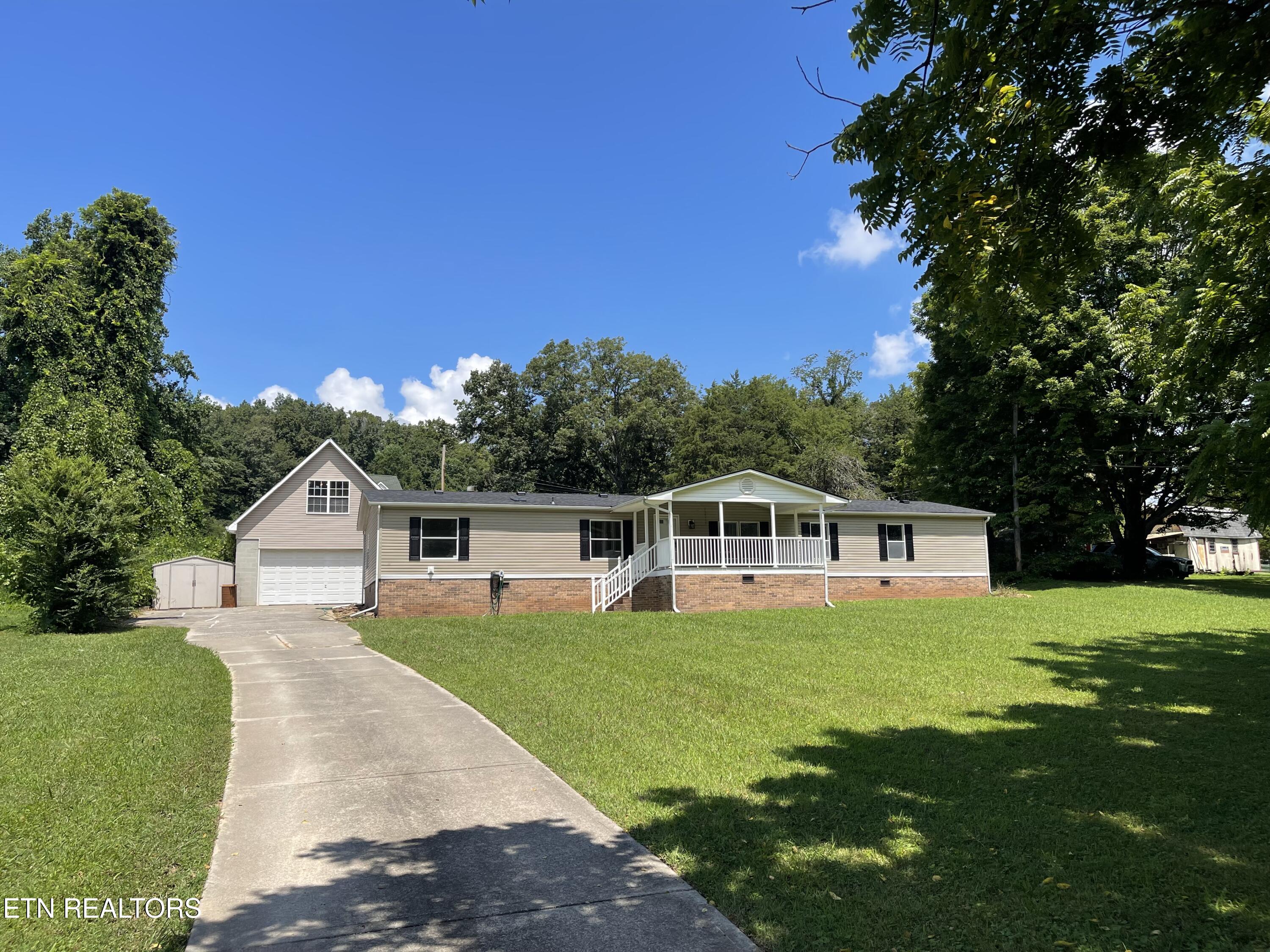 258 Old Tacora Hills Road Clinton TN 37716