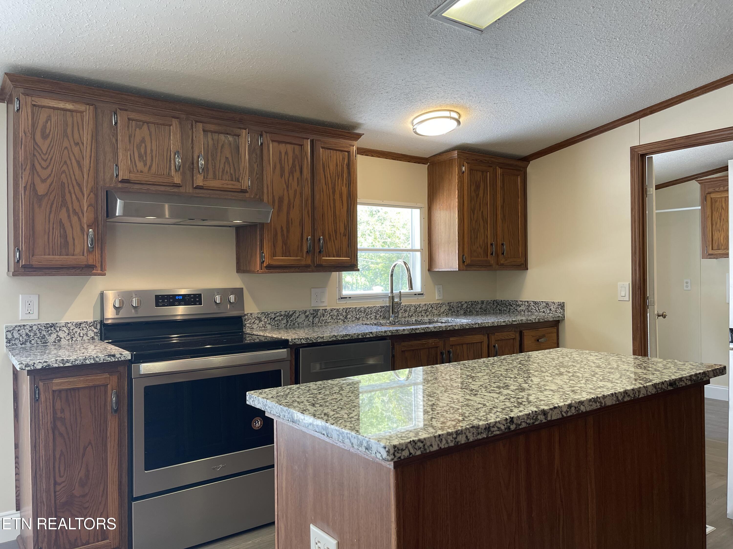 258 Old Tacora Hills Road Clinton TN 37716