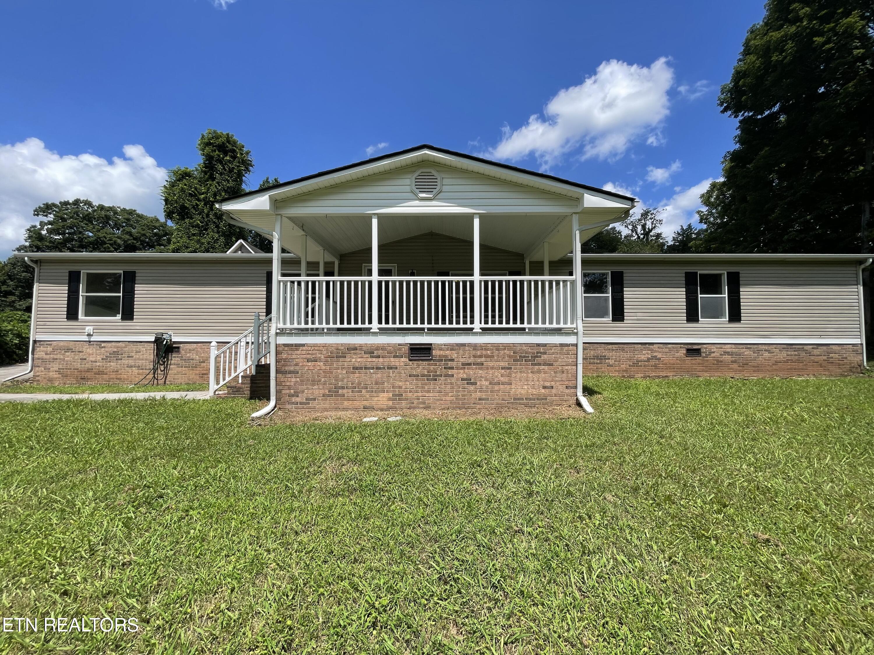 258 Old Tacora Hills Road Clinton TN 37716