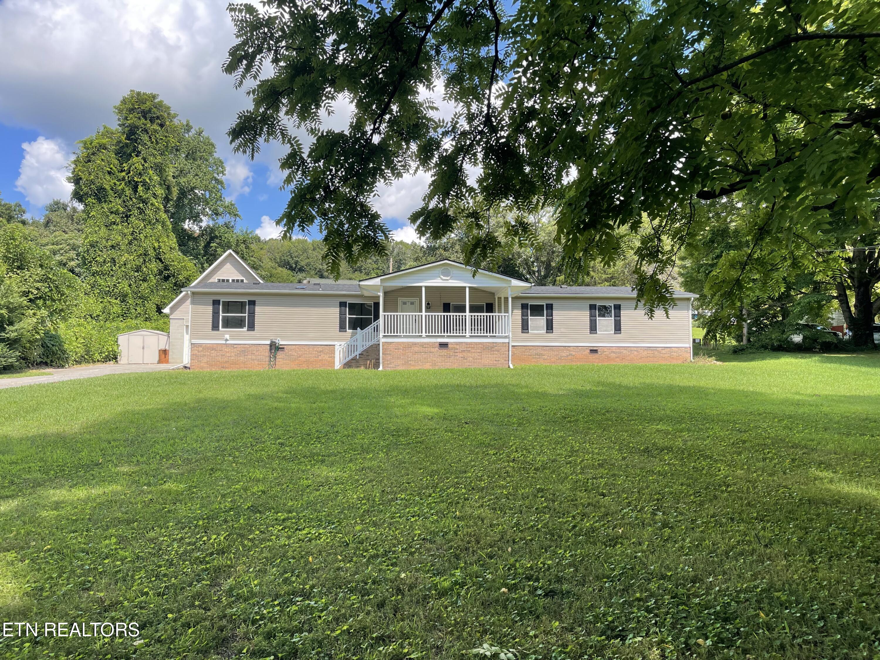258 Old Tacora Hills Road Clinton TN 37716
